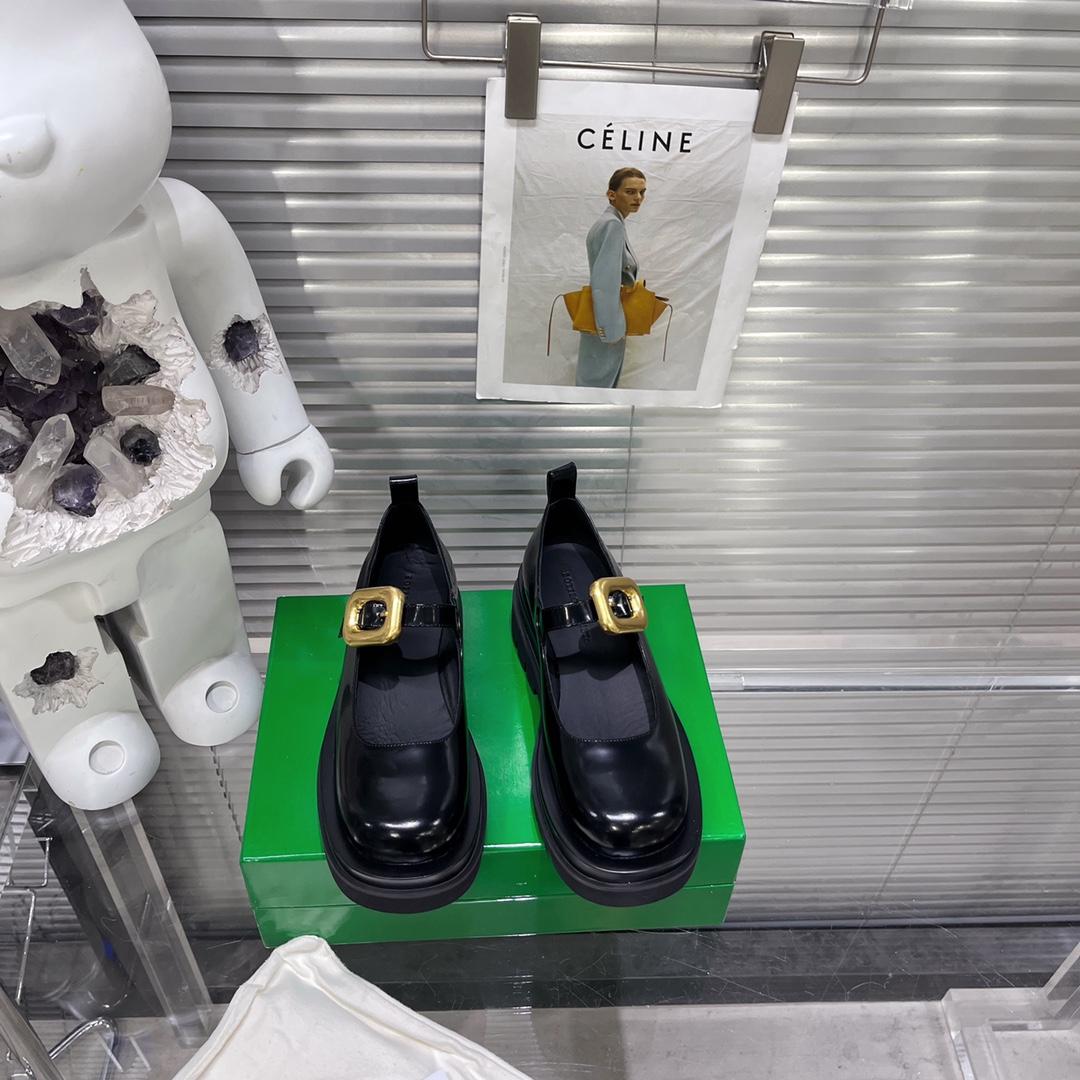 Bottega Veneta Lug Mary-Jane Flats - DopestKickz