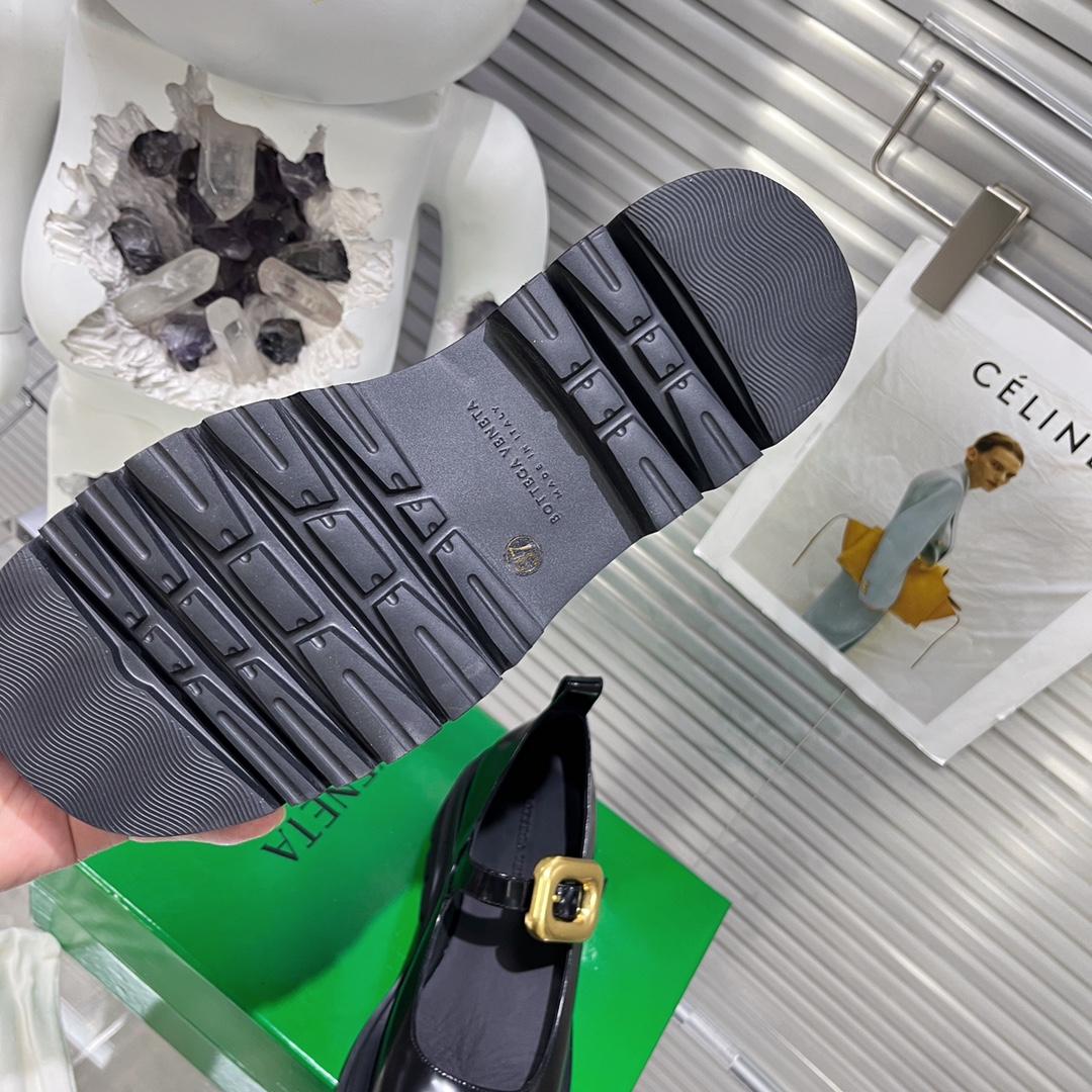 Bottega Veneta Lug Mary-Jane Flats - DopestKickz