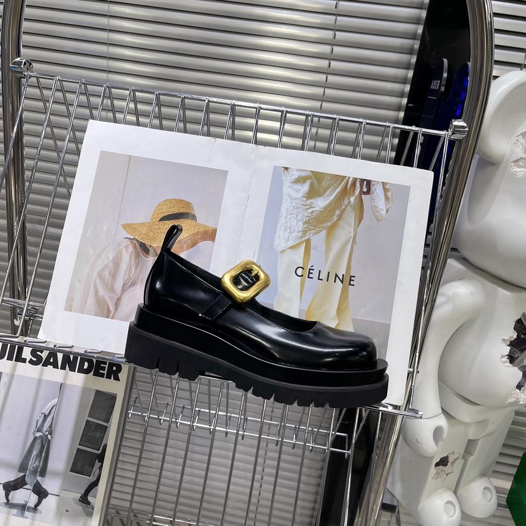 Bottega Veneta Lug Mary-Jane Flats - DopestKickz