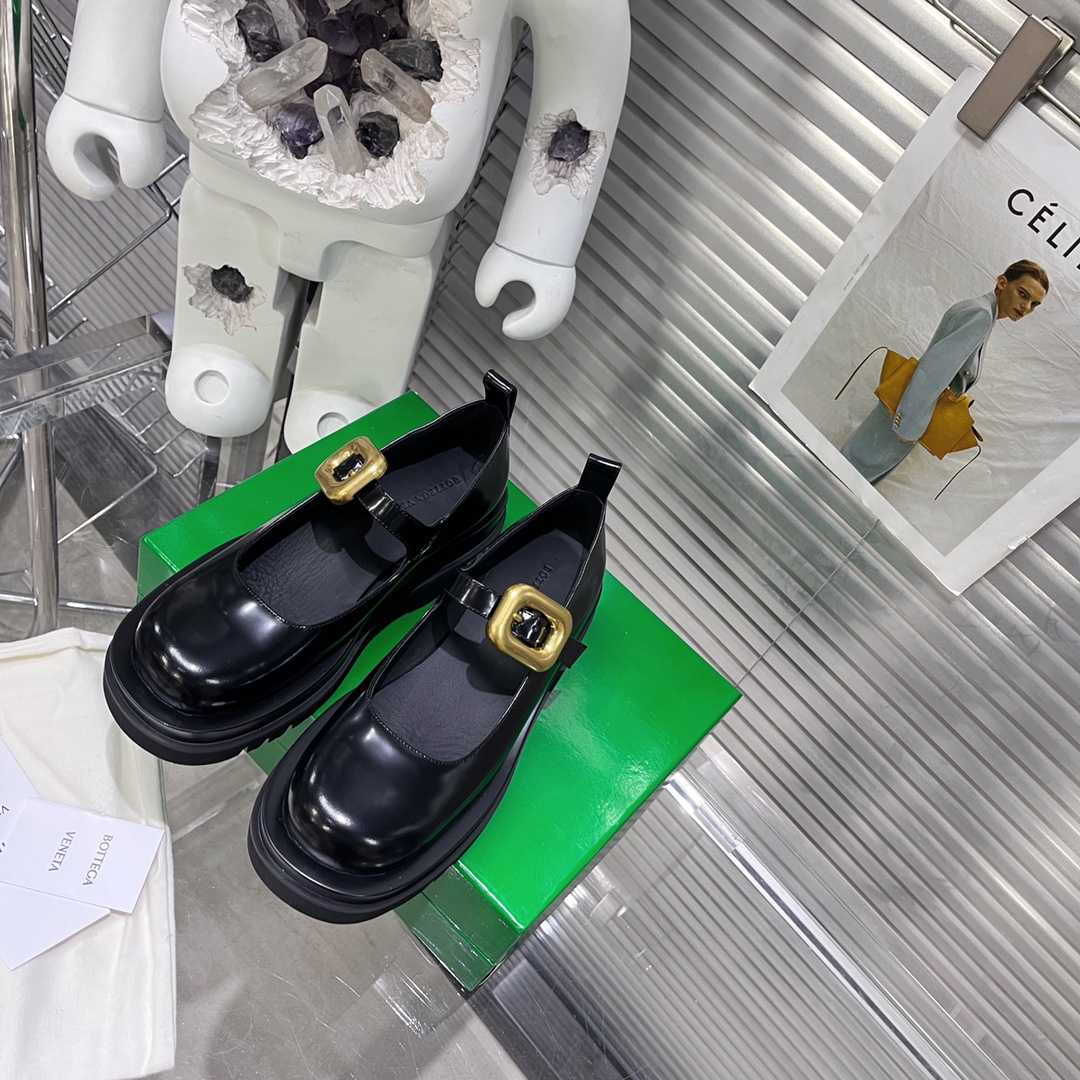 Bottega Veneta Lug Mary-Jane Flats - DopestKickz