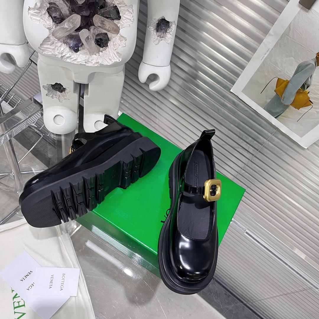 Bottega Veneta Lug Mary-Jane Flats - DopestKickz