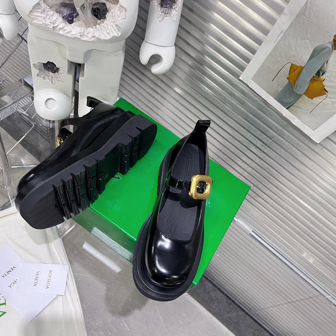 Bottega Veneta Lug Mary-Jane Flats - DopestKickz