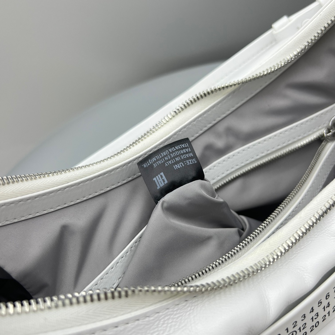 Maison Margiela Glam Slam Hobo Medium(38.5-28.5-10CM) - DopestKickz