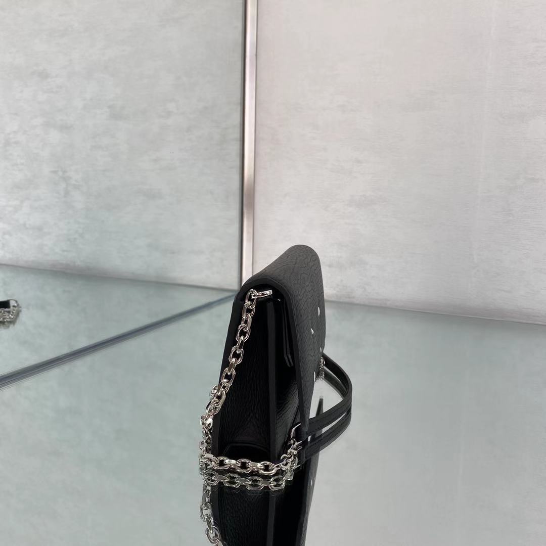 Maison Margiela Wallet-On-Chain Clutch Bag(19.2x4.3x10cm) - DopestKickz