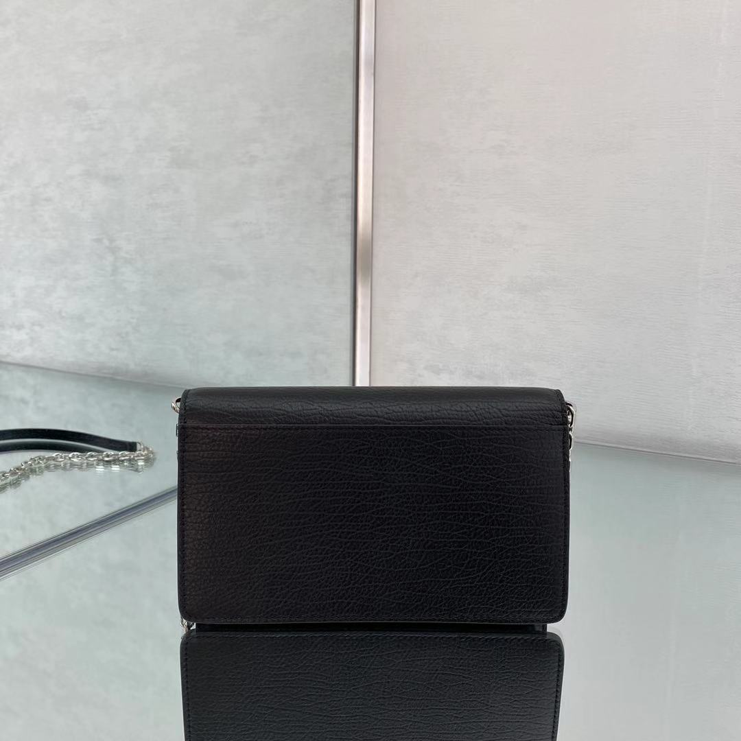 Maison Margiela Wallet-On-Chain Clutch Bag(19.2x4.3x10cm) - DopestKickz