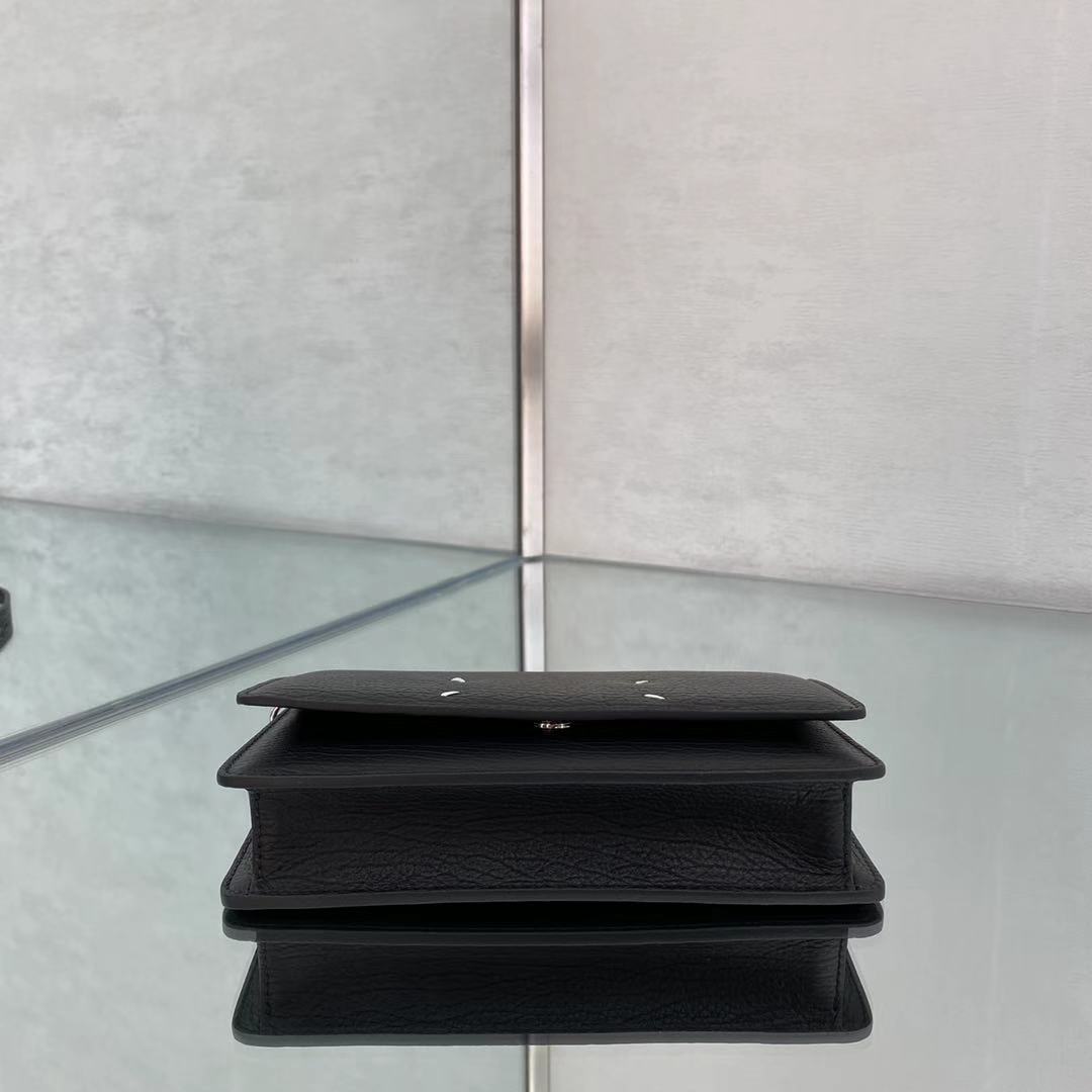 Maison Margiela Wallet-On-Chain Clutch Bag(19.2x4.3x10cm) - DopestKickz