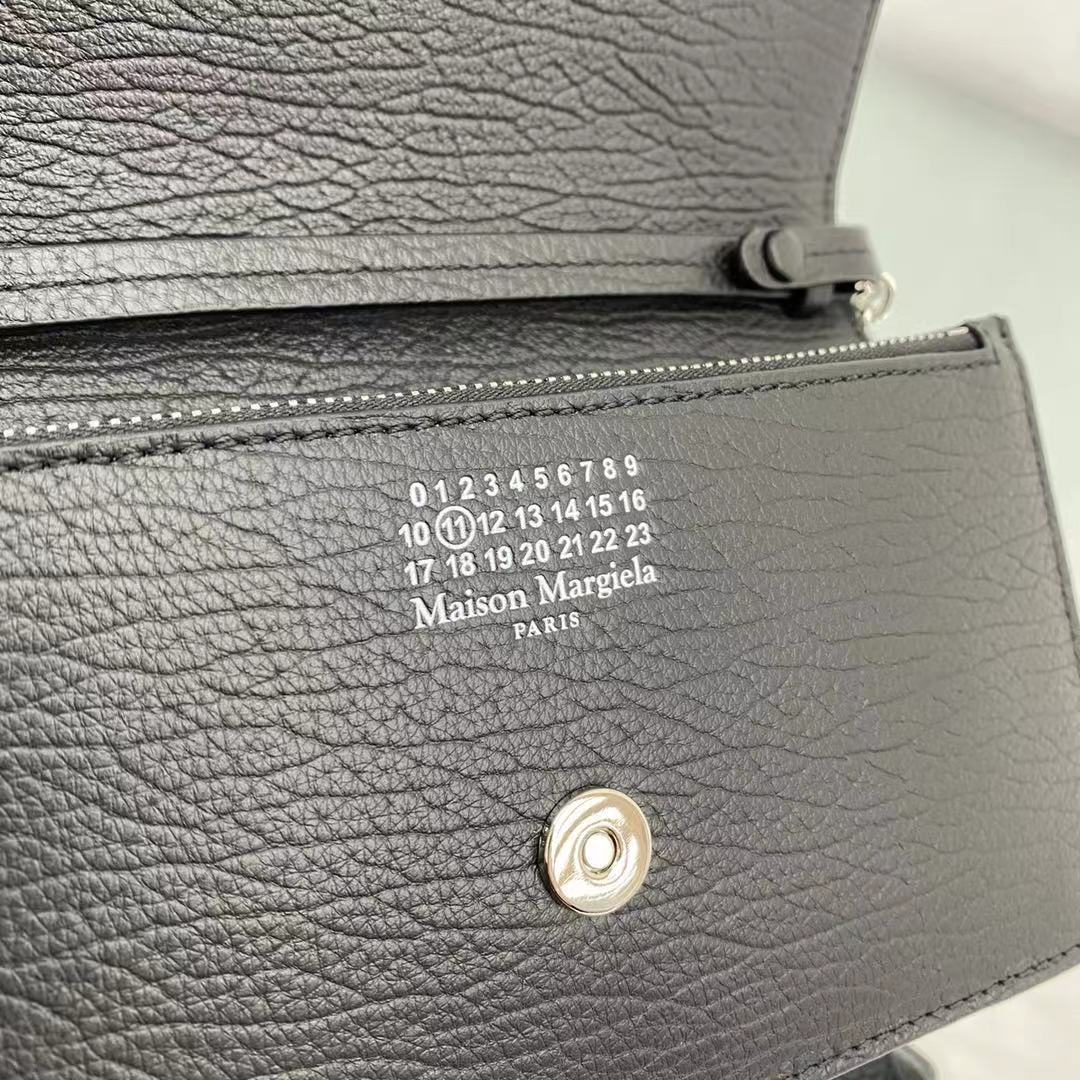 Maison Margiela Wallet-On-Chain Clutch Bag(19.2x4.3x10cm) - DopestKickz