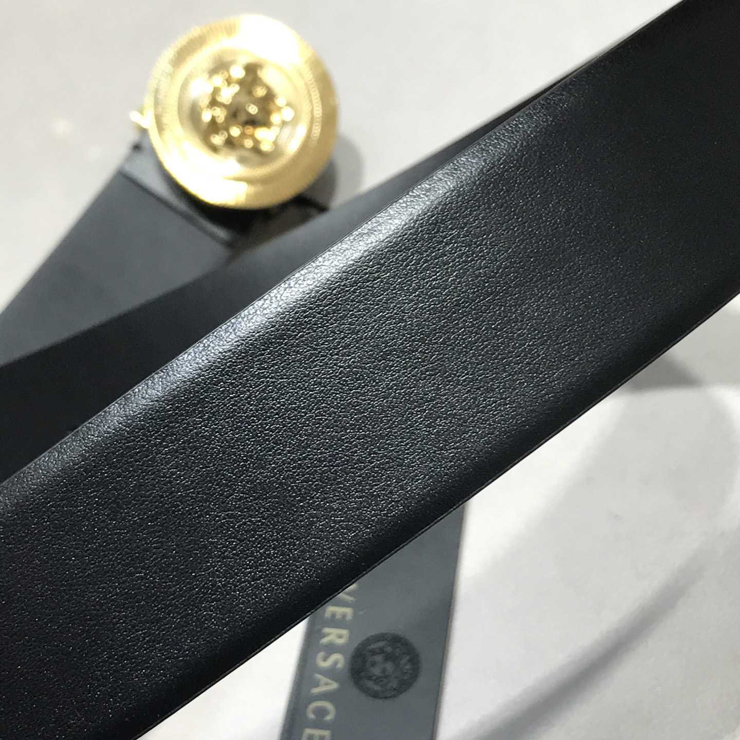 Versace Medusa Leathre Belt 38mm - DopestKickz