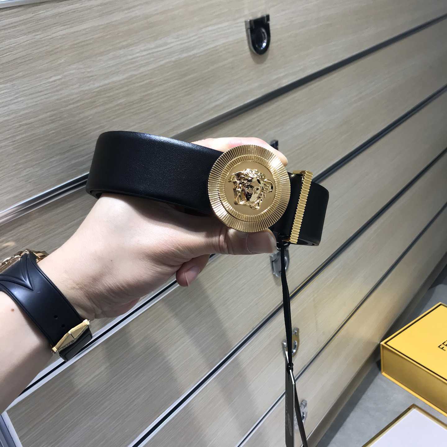 Versace Medusa Leathre Belt 38mm - DopestKickz