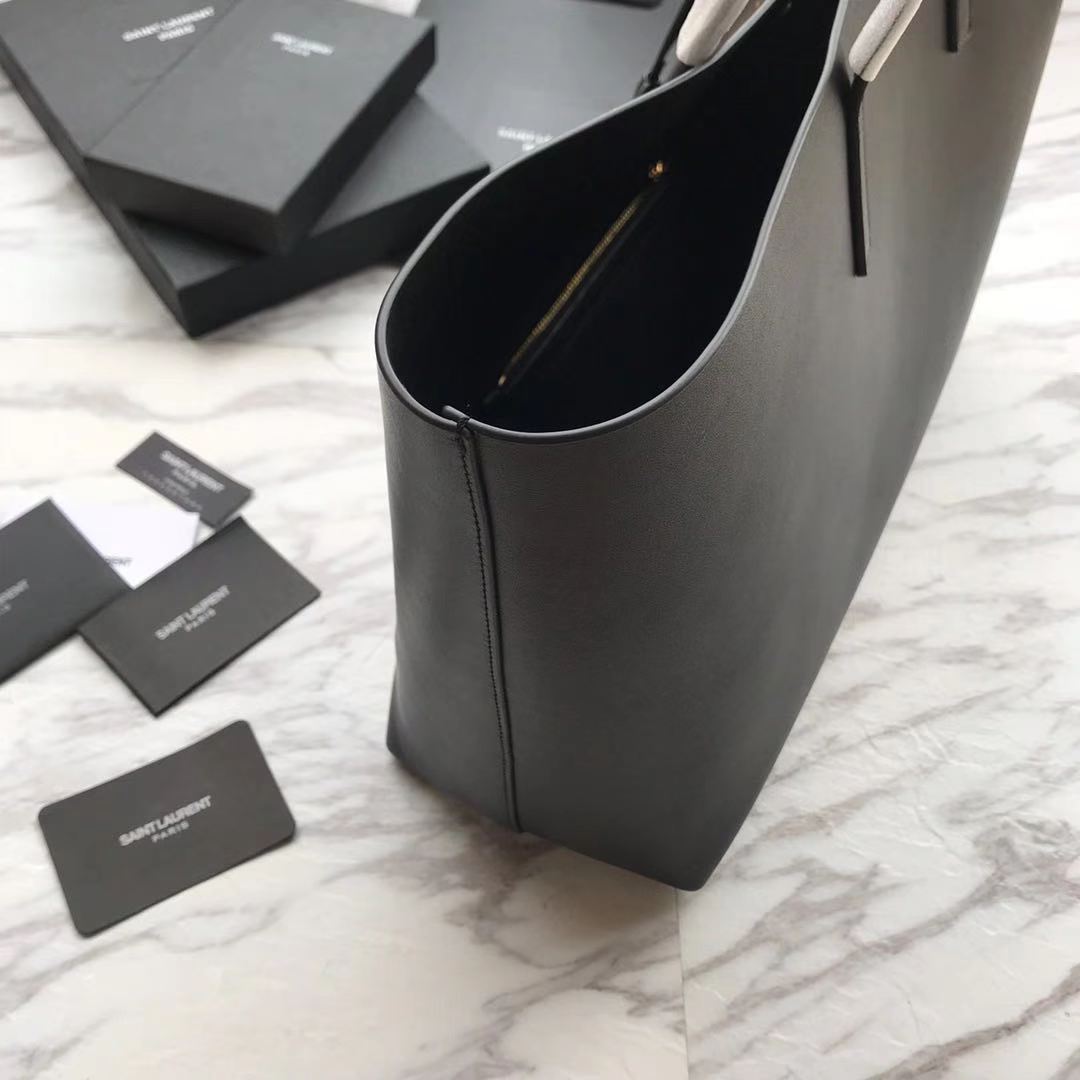 Saint Laurent Shopping Saint Laurent E/W In Supple Leather  - DopestKickz