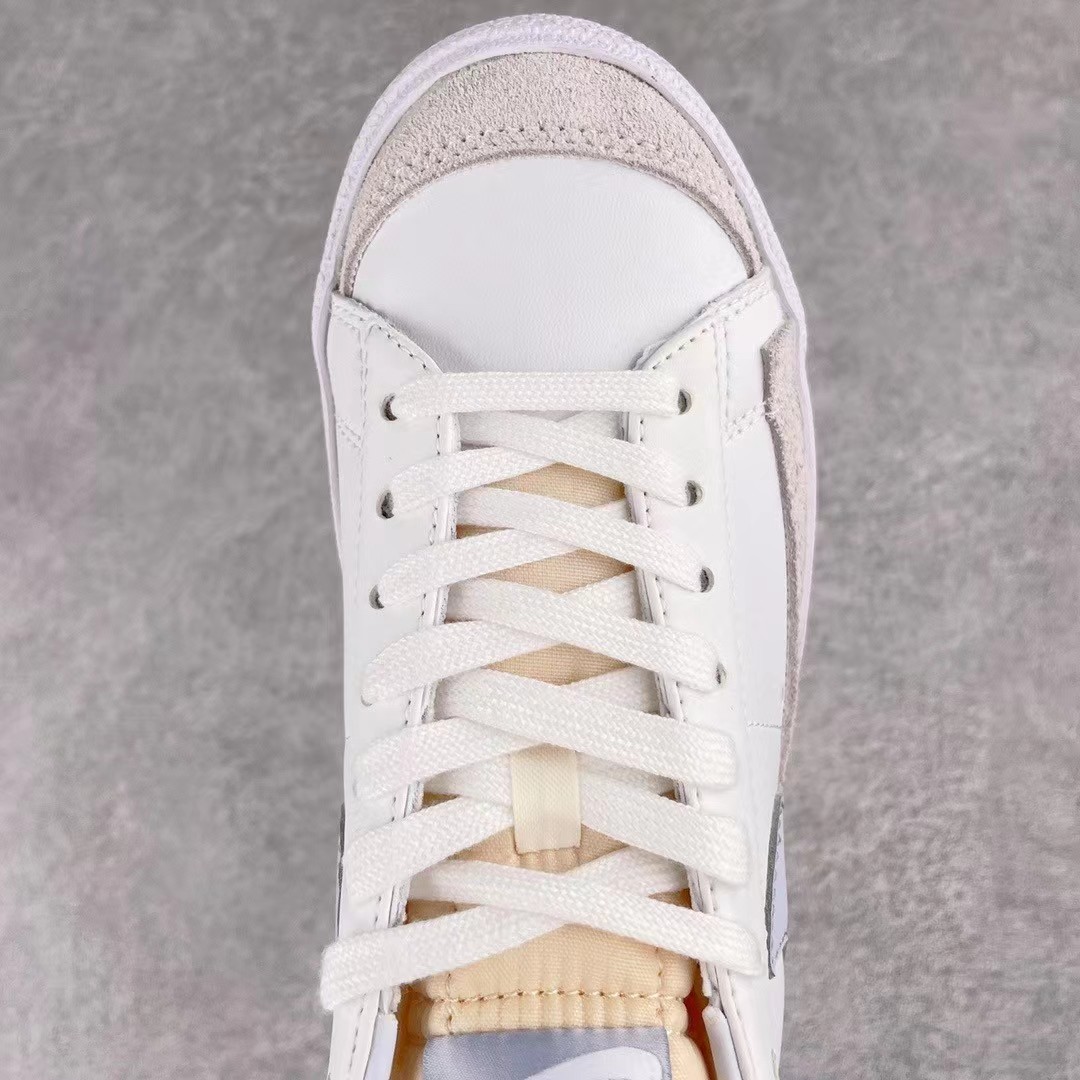 Nike Blazer Low '1977 VNTG SS Sneakers        DC4769-103 - DopestKickz