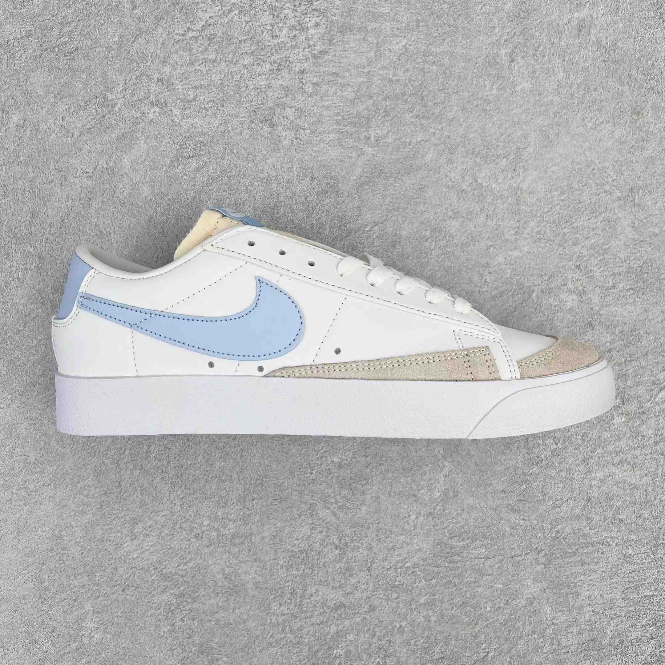 Nike Blazer Low '1977 VNTG SS Sneakers        DC4769-103 - DopestKickz