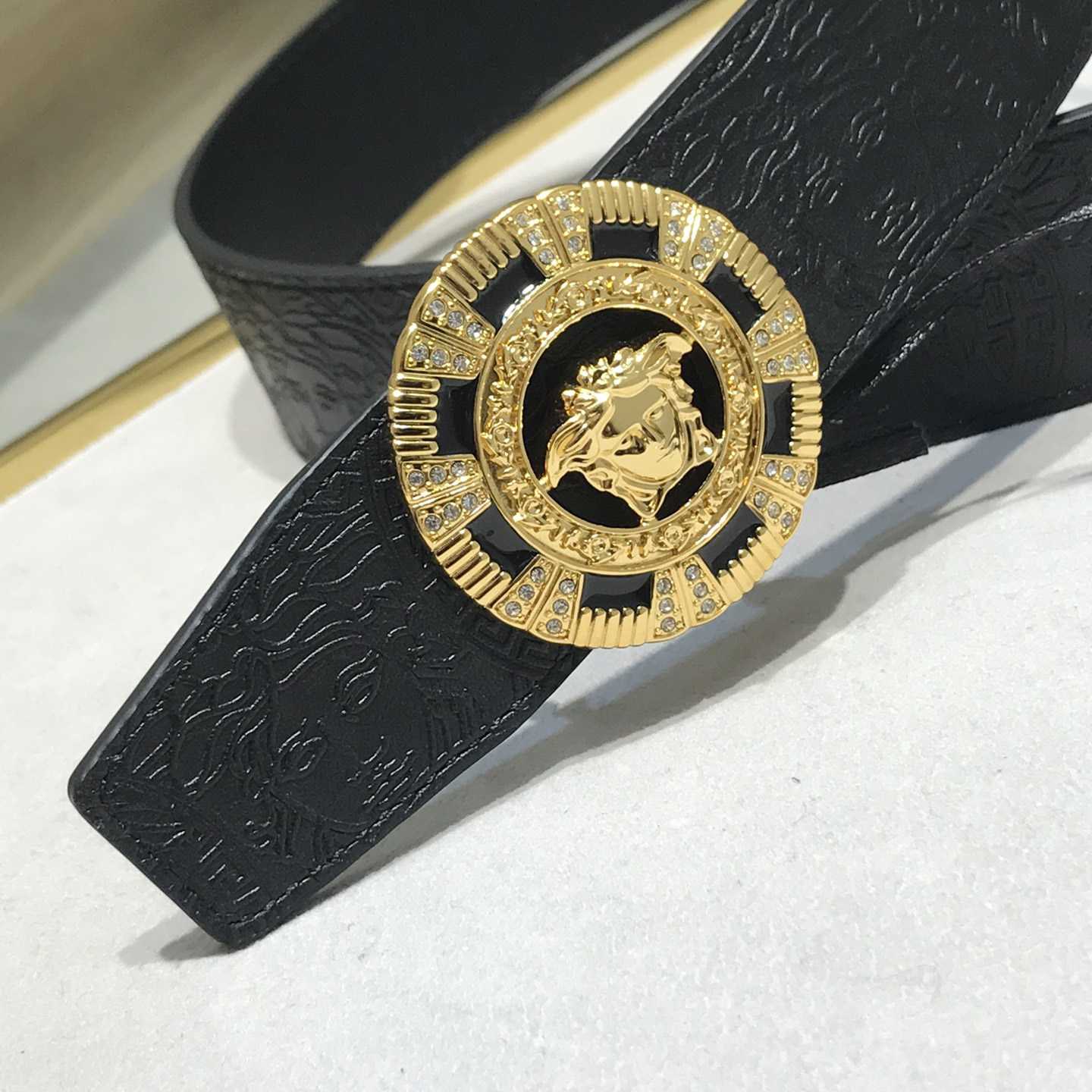 Versace Medusa Leathre Belt    39mm - DopestKickz