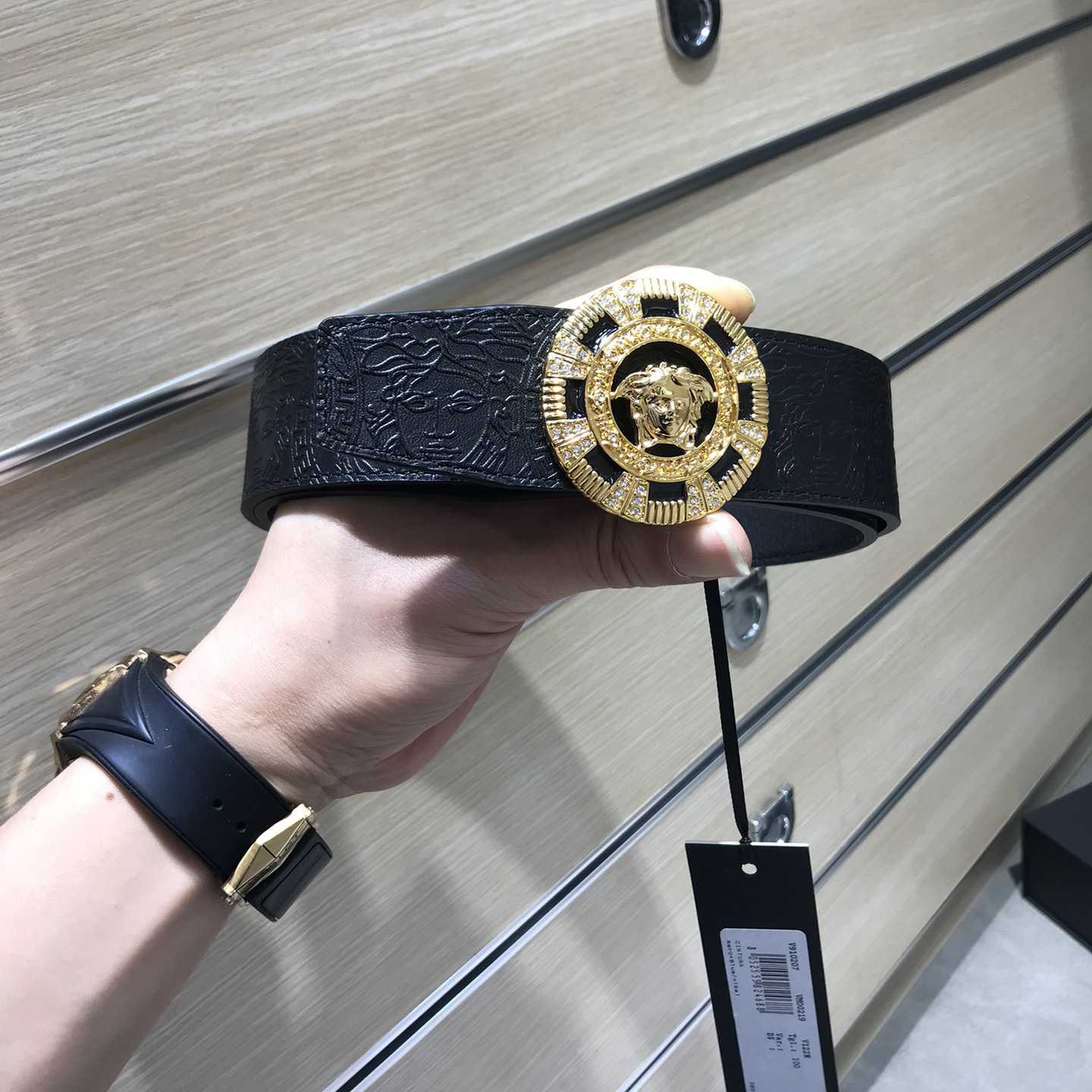 Versace Medusa Leathre Belt    39mm - DopestKickz