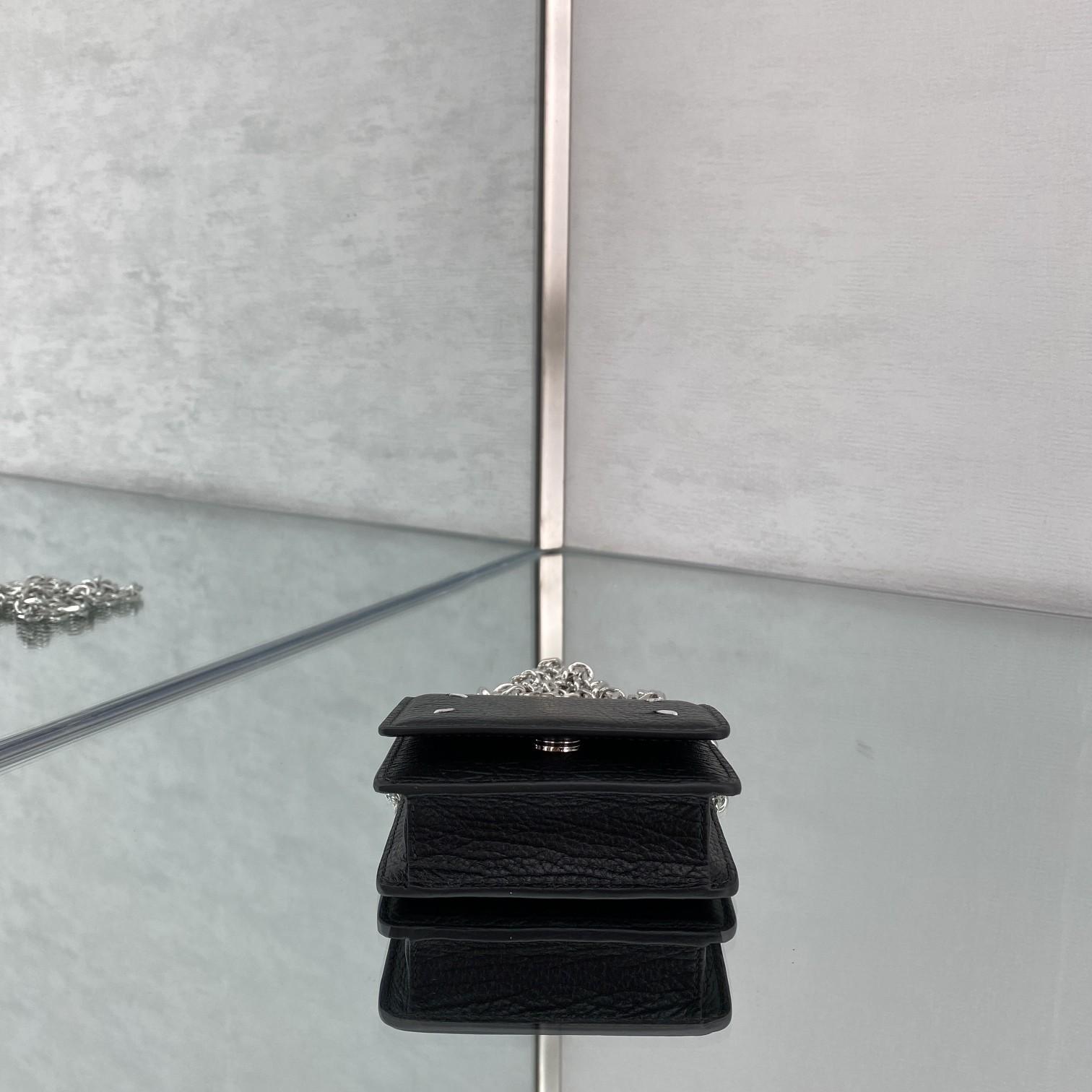 Maison Margiela Black Small Chain Strap Wallet Bag(10x9x3cmm) - DopestKickz