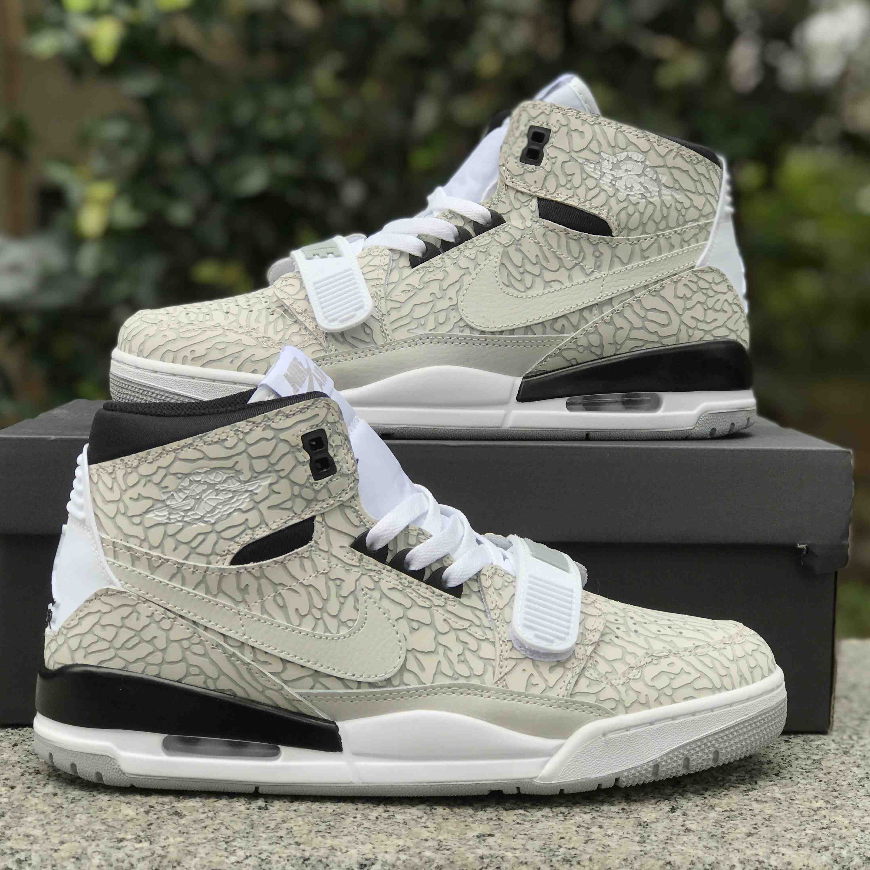 Air Jordan Legacy 312 Sneaker  AV3922-100 - DopestKickz