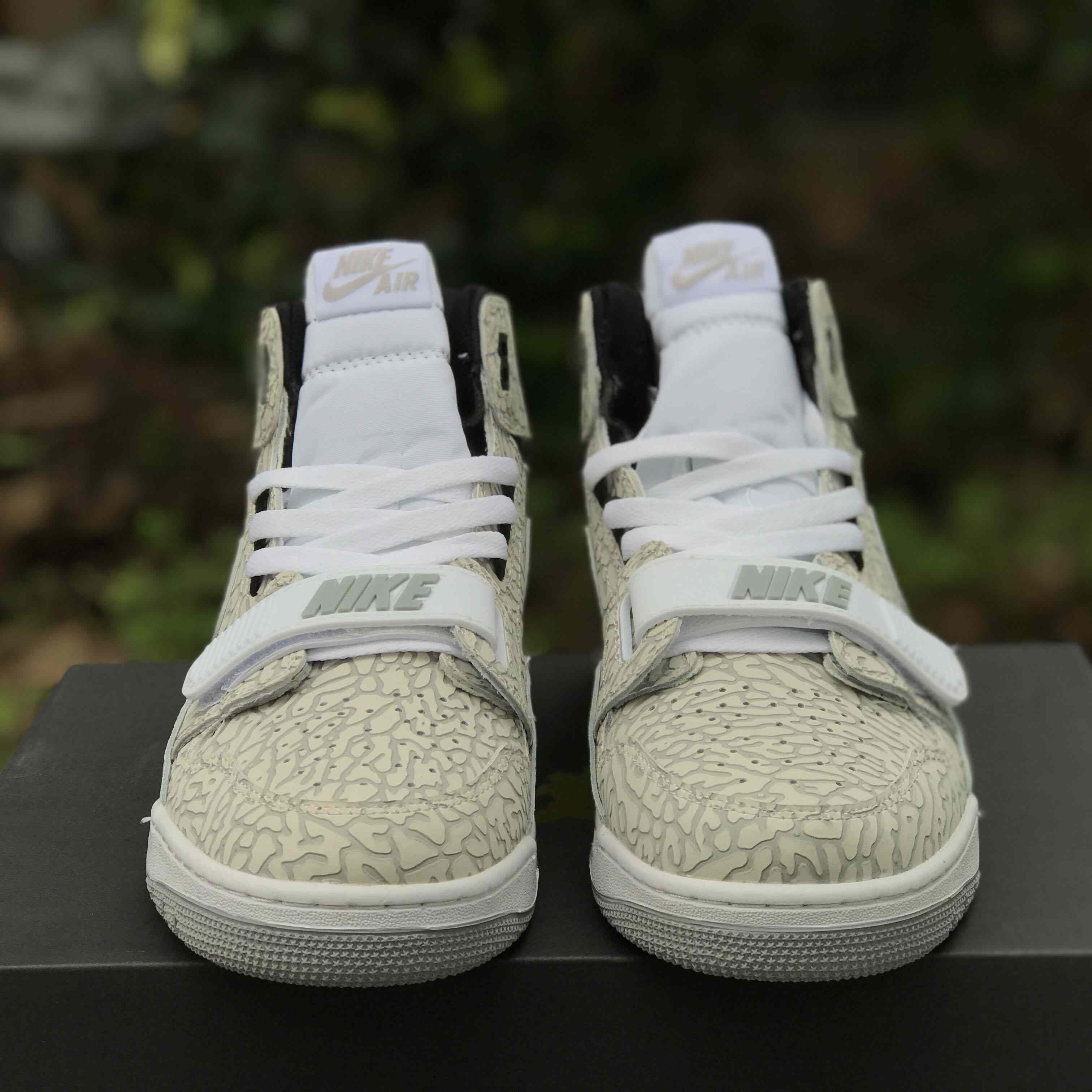 Air Jordan Legacy 312 Sneaker  AV3922-100 - DopestKickz