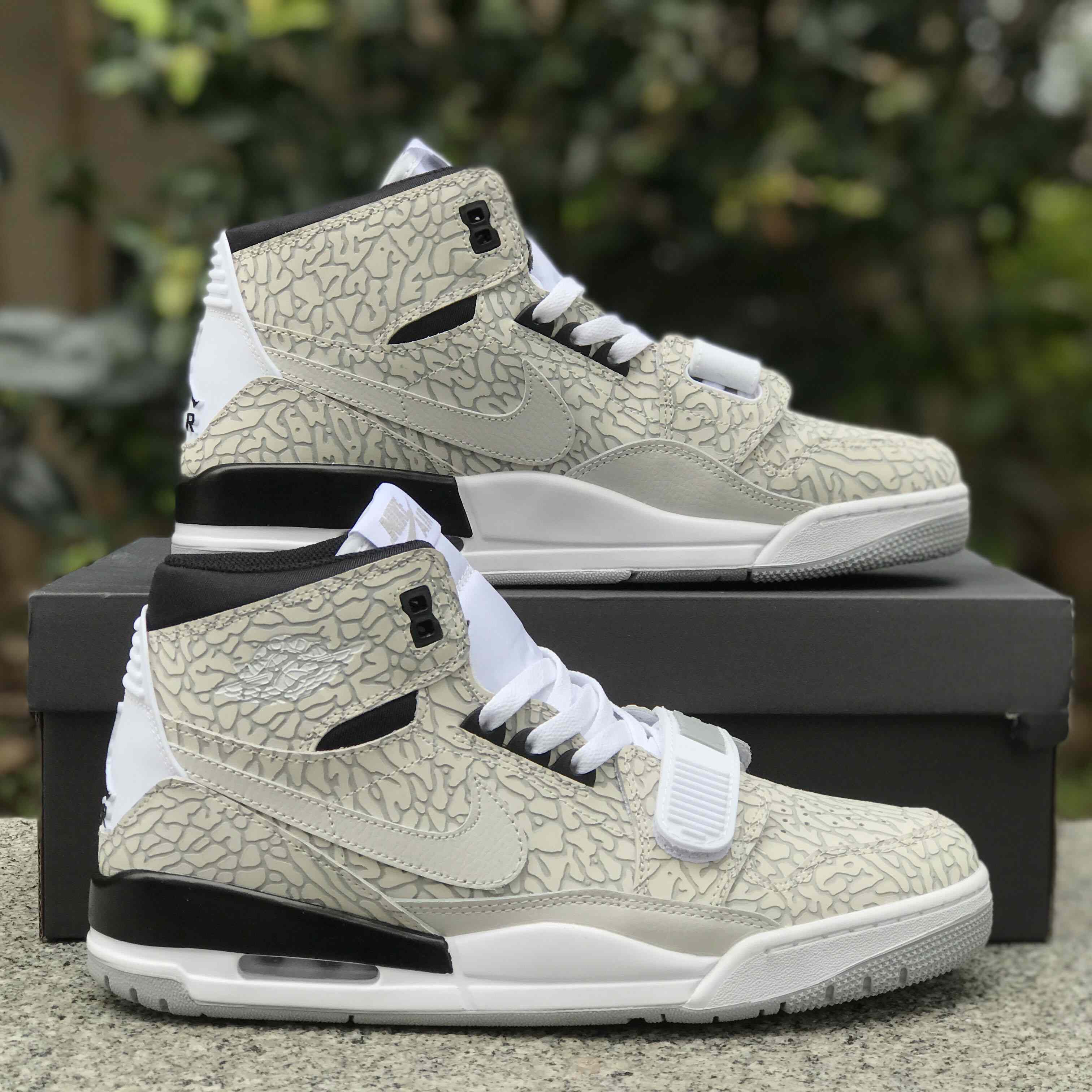 Air Jordan Legacy 312 Sneaker  AV3922-100 - DopestKickz