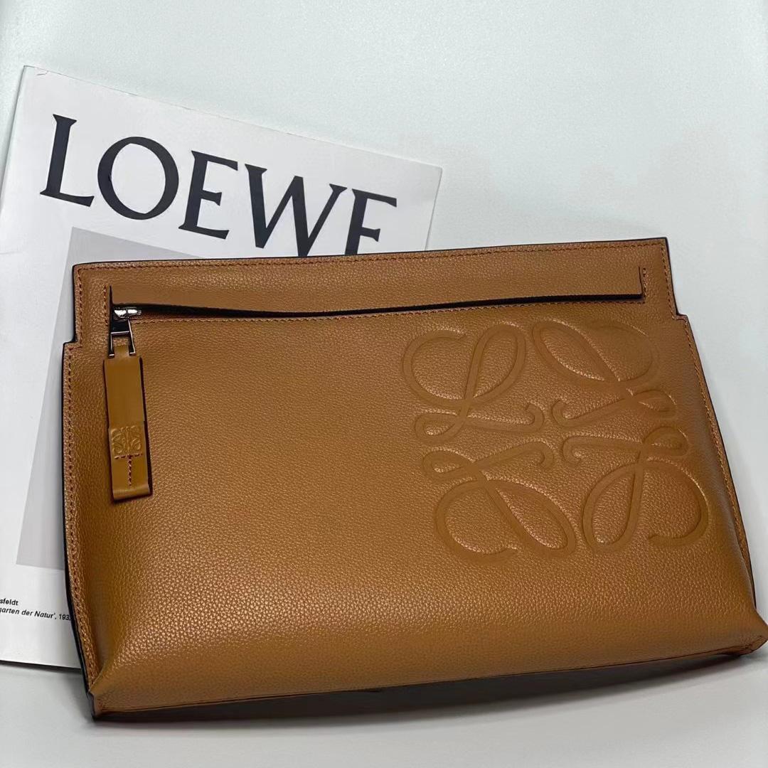 Loewe T Pouch In Grained Calfskin - DopestKickz