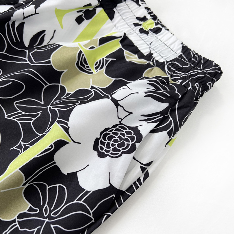 Amiri Flower Shorts - DopestKickz