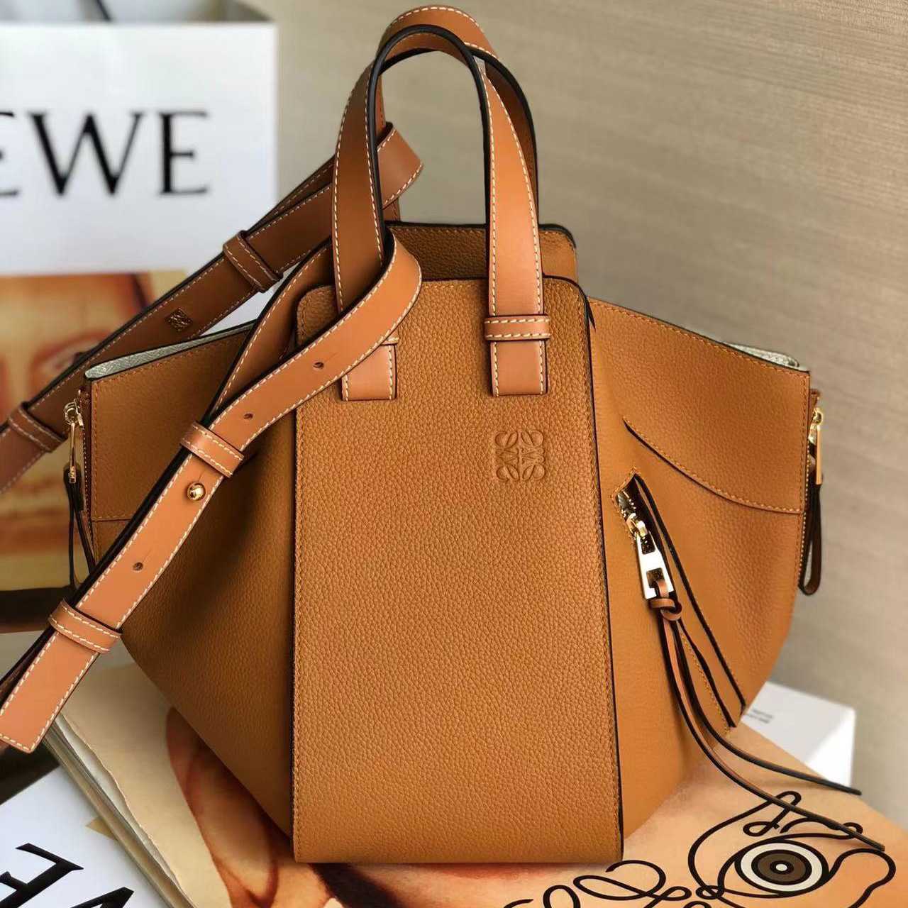 Loewe Compact Hammock In Satin Calfskin(29-26-15cm) - DopestKickz