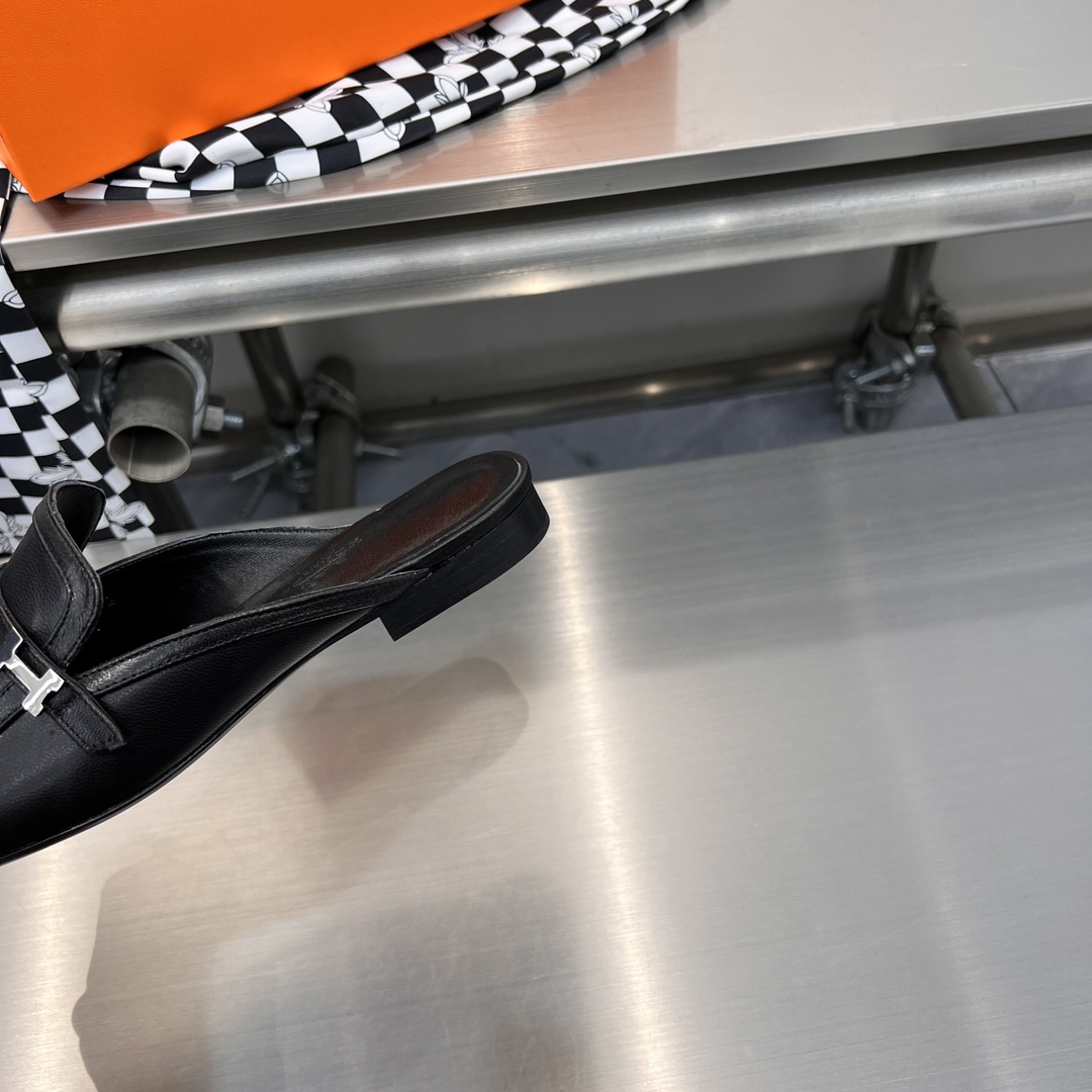 Hermes Groupie Mule - DopestKickz