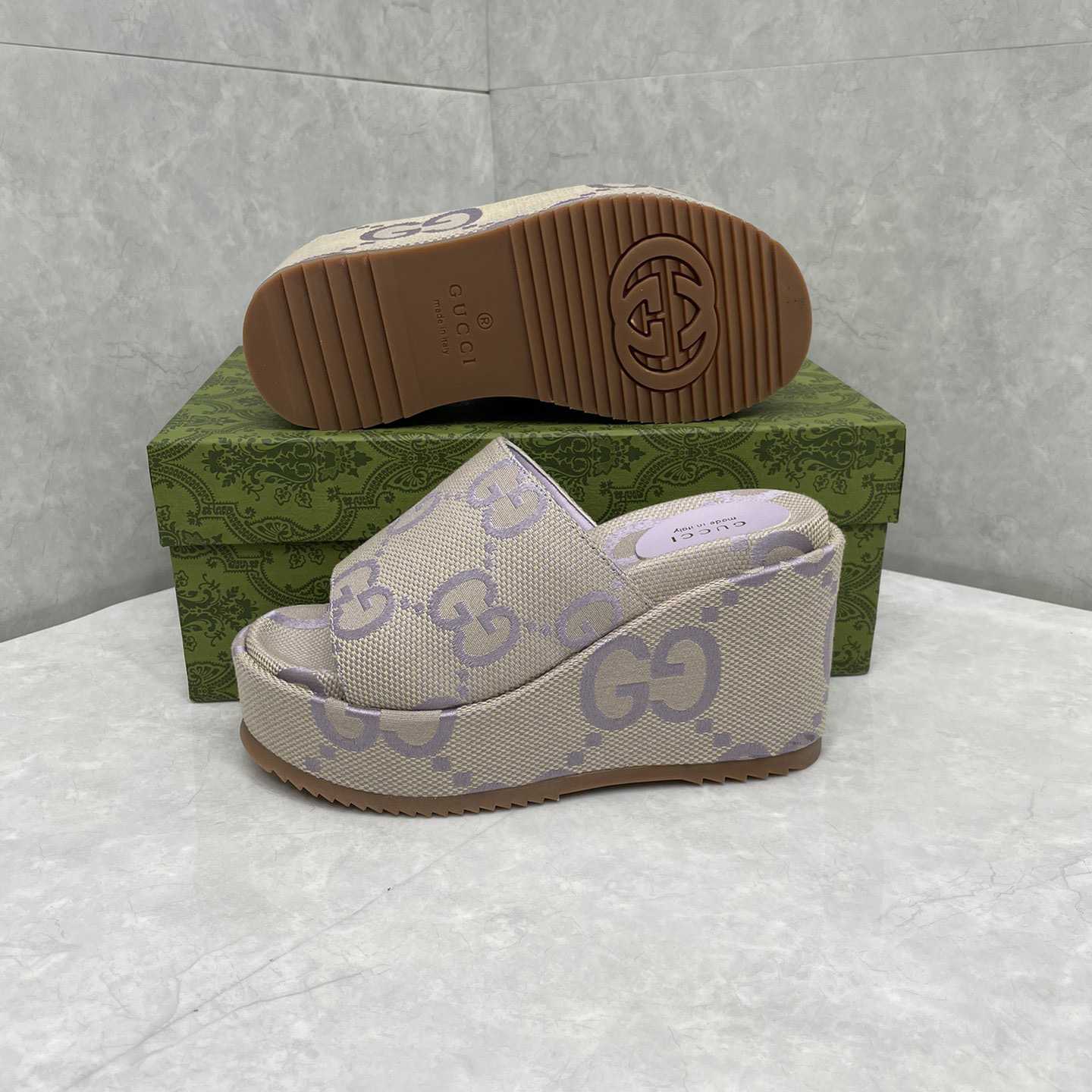 Gucci Women's Jumbo GG Platform Slide Sandal - DopestKickz