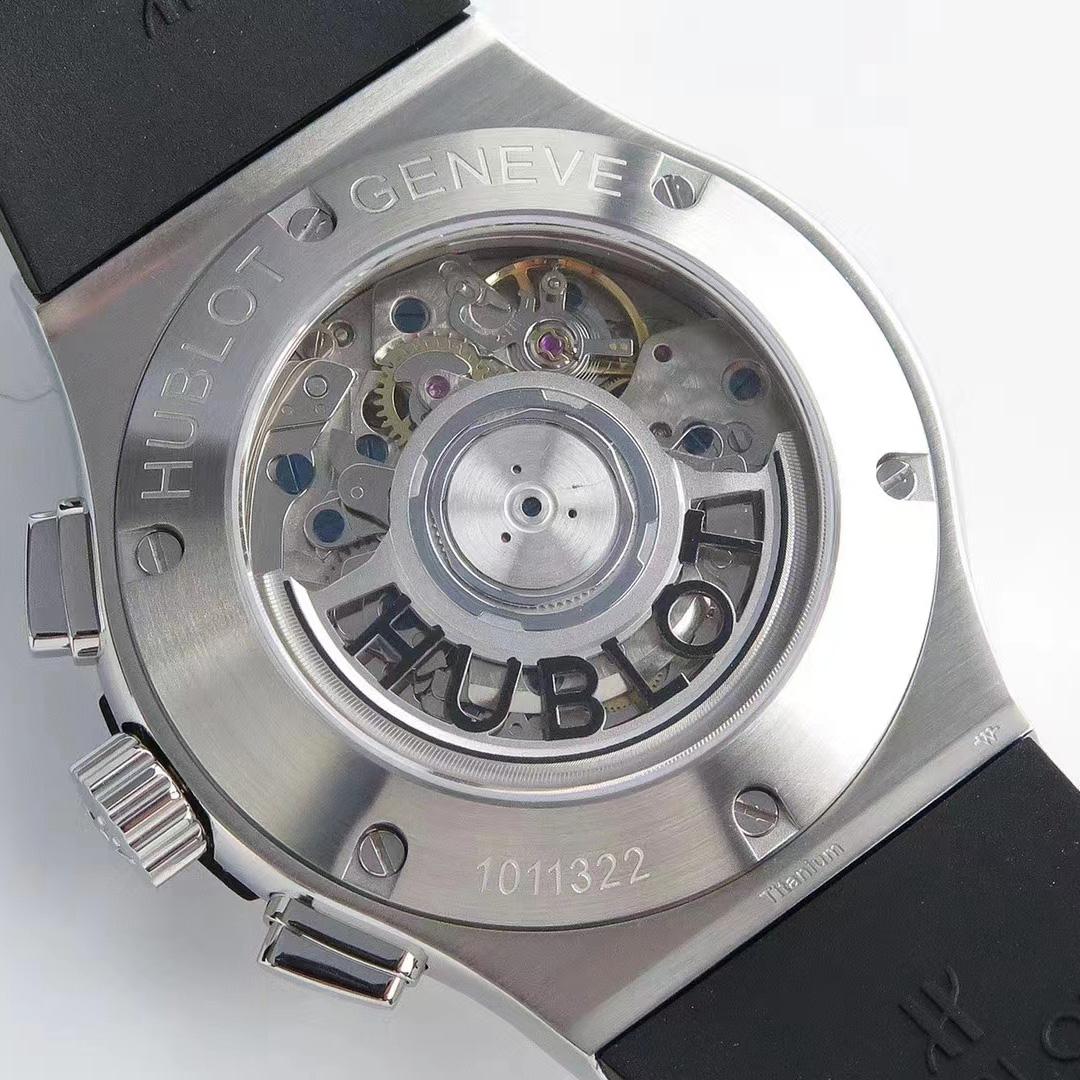 Hublot Chronograph Titanium - DopestKickz