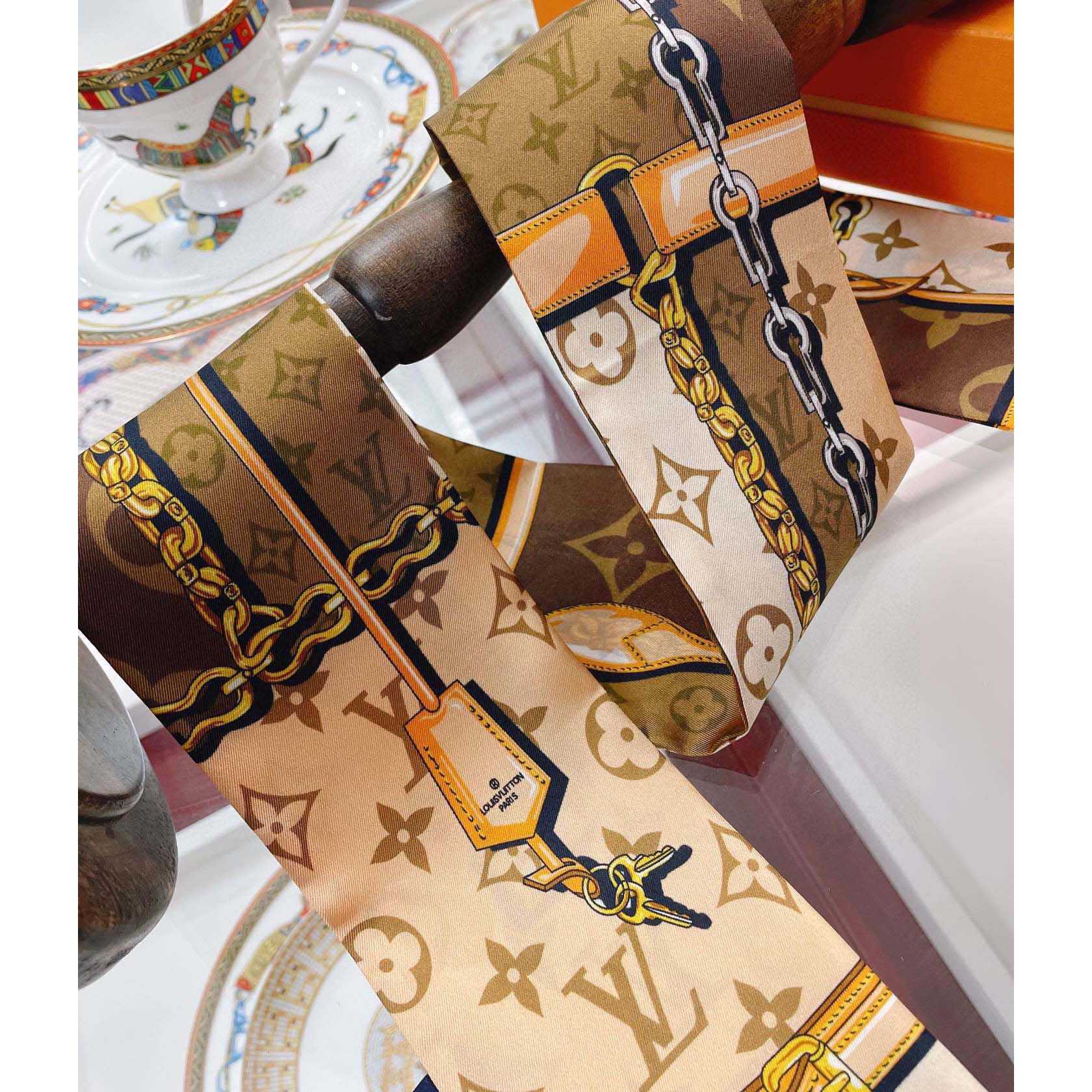 Louis Vuitton Confidential Monogram Giant Bandeau     - DopestKickz