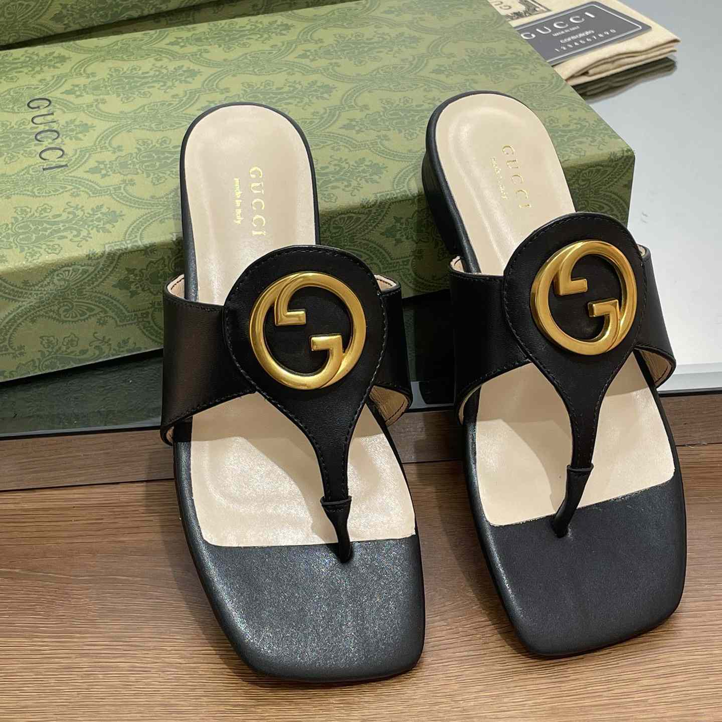 Gucci Women's Gucci Blondie Thong Sandal - DopestKickz