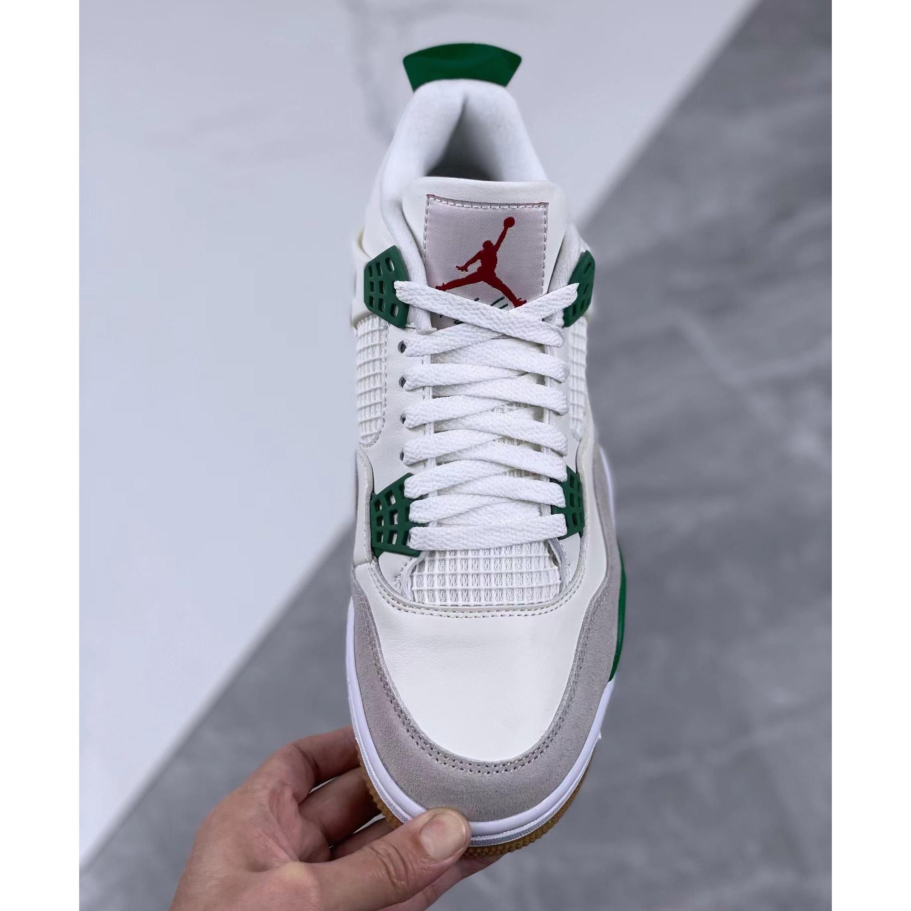 Nike SB x Air Jordan 4 “Pine Green”Sneaker      DR5415-103 - DopestKickz