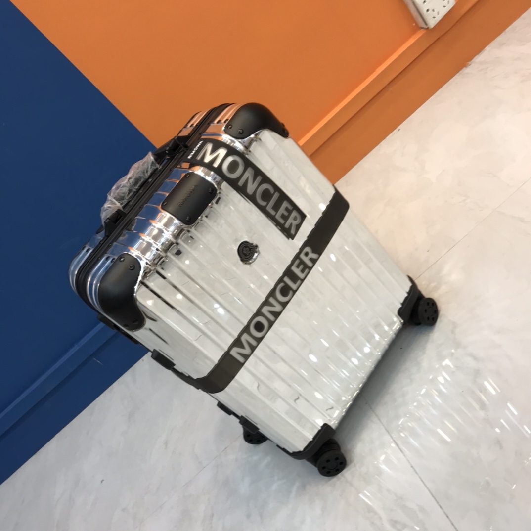 Moncler Genius Moncler Rimowa 'Reflection' Silver Suitcase - DopestKickz