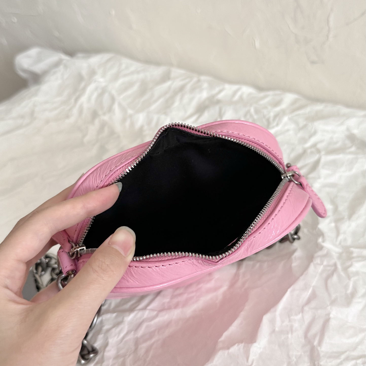 Balenciaga Le Cagole Heart Mini Bag In Pink  (16-12.7-4.5cm) - DopestKickz