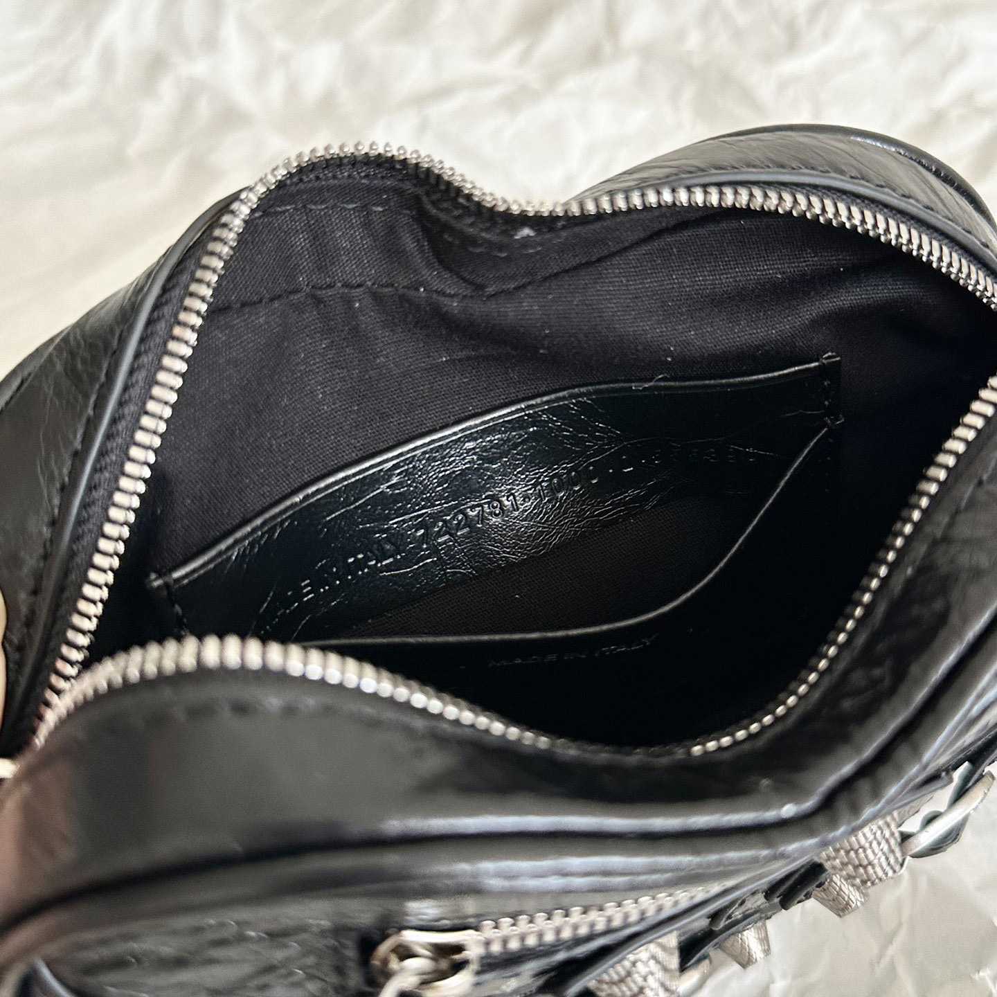 Balenciaga Le Cagole Heart Mini Bag In Black(16-12.7-4.5cm) - DopestKickz