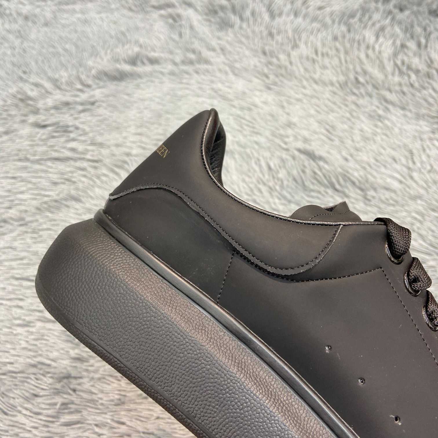 Alexander Mqueen Oversized Sneaker In Black - DopestKickz