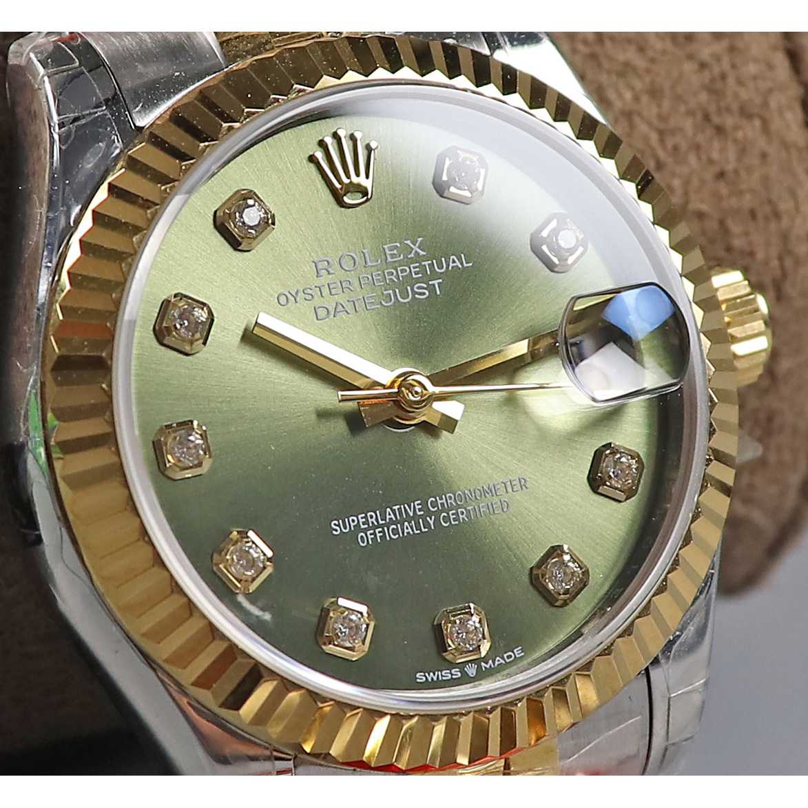 Rolex Datejust Oyster 31 mm Watch - DopestKickz