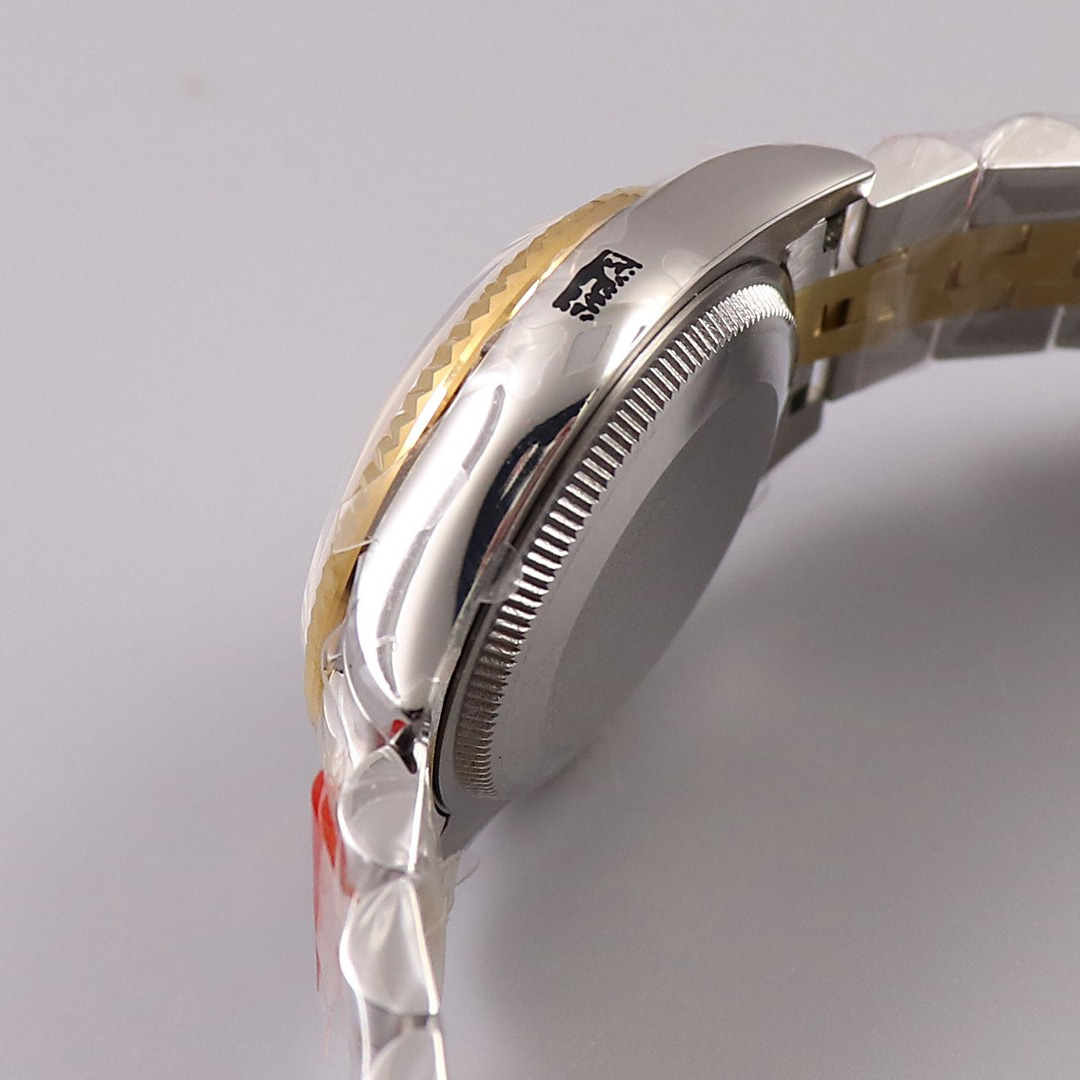 Rolex Datejust Oyster 31 mm Watch - DopestKickz