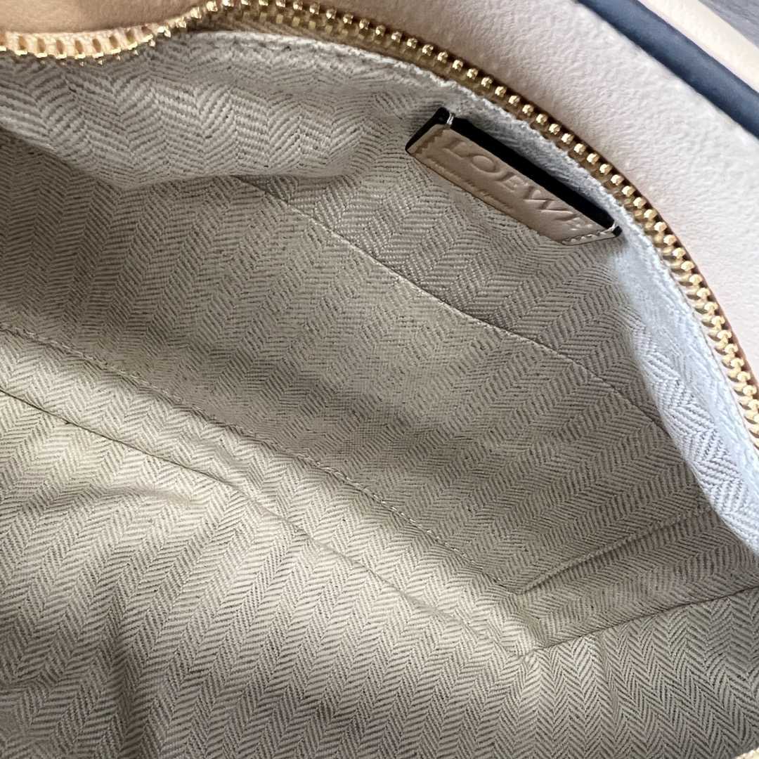 Loewe Small Puzzle Bag In Classic Calfskin - DopestKickz