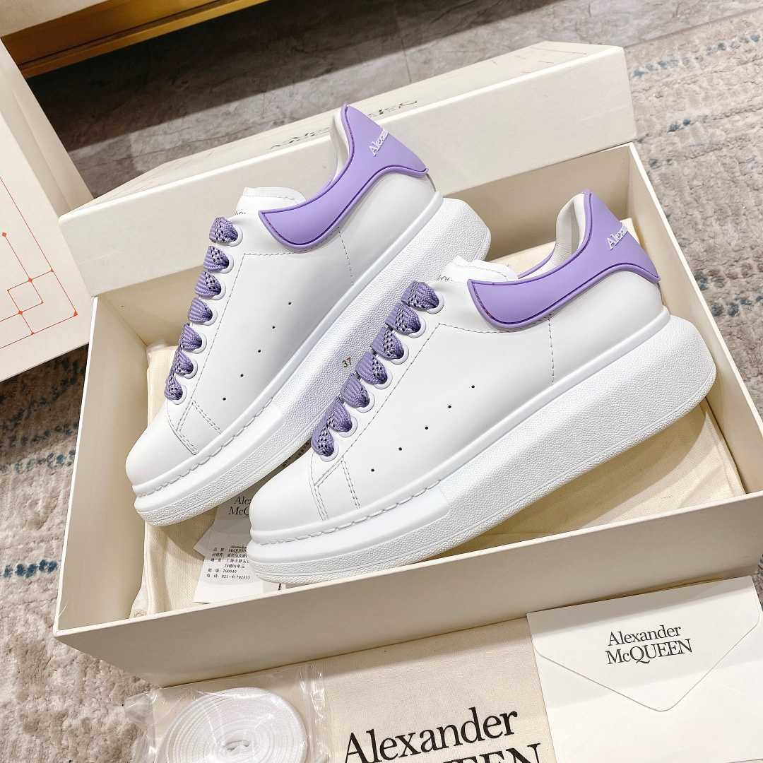 Alexander Mqueen Oversized Sneaker In White - DopestKickz