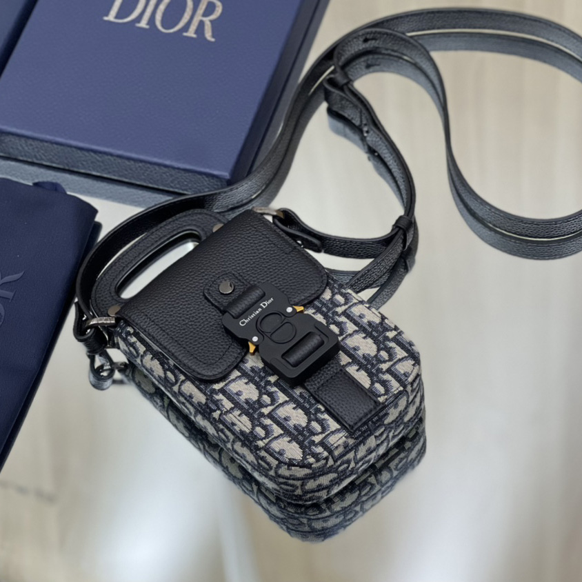 Dior Saddle Vertical Pouch With Strap  - DopestKickz