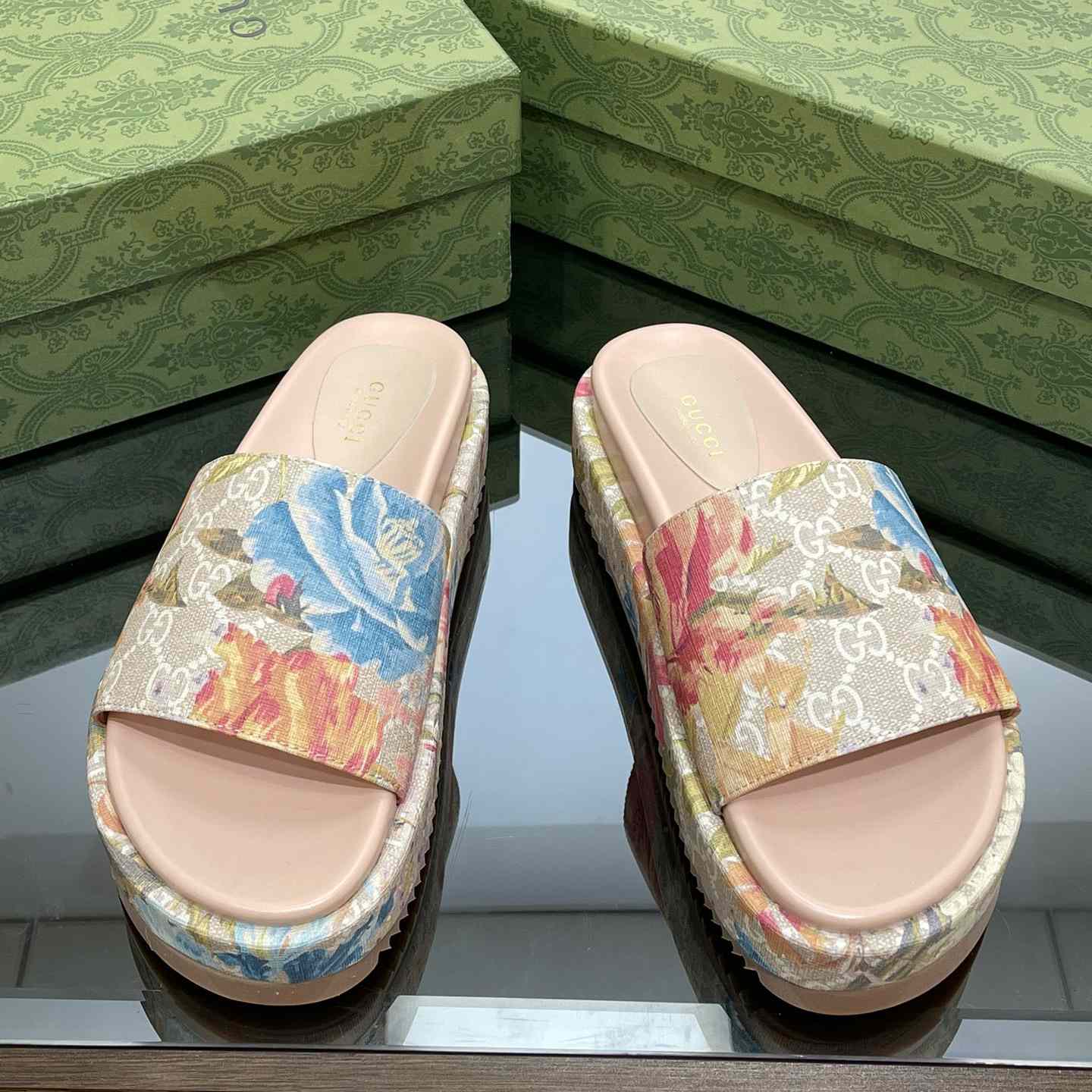 Gucci Women's GG Flora Slide Sandal - DopestKickz