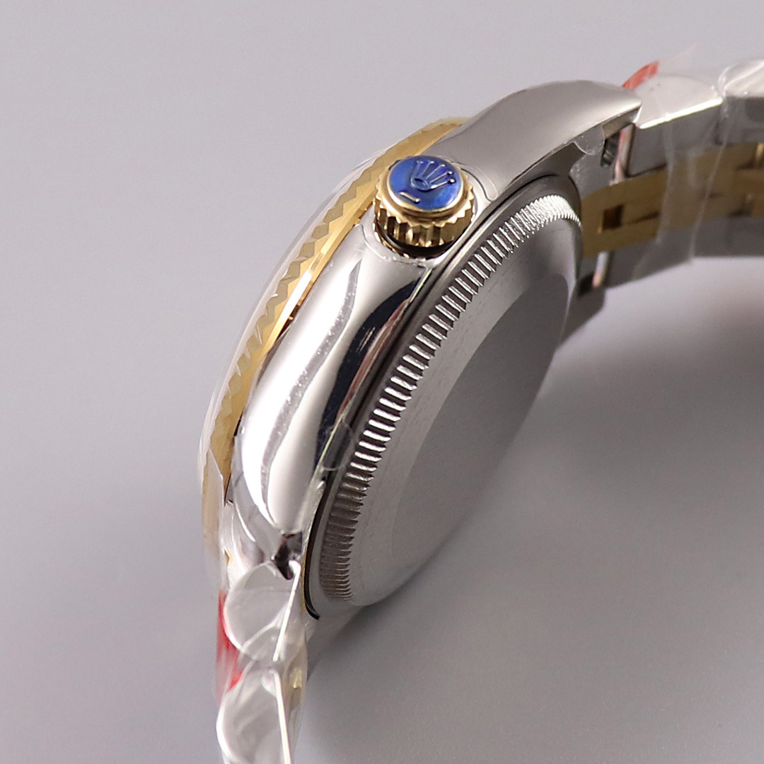 Rolex Datejust Oyster 31 mm Watch - DopestKickz