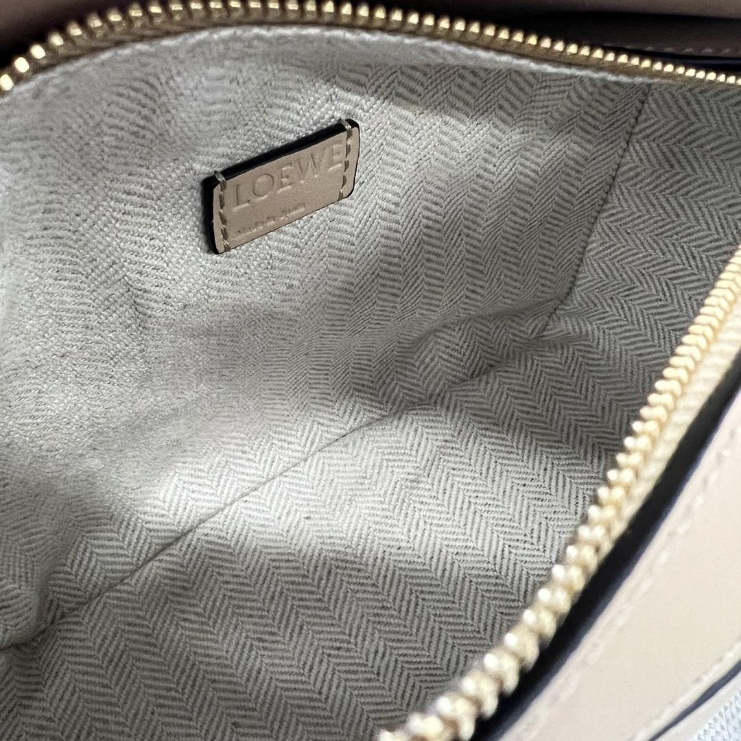 Loewe Mini Puzzle Bag In Classic Calfskin - DopestKickz