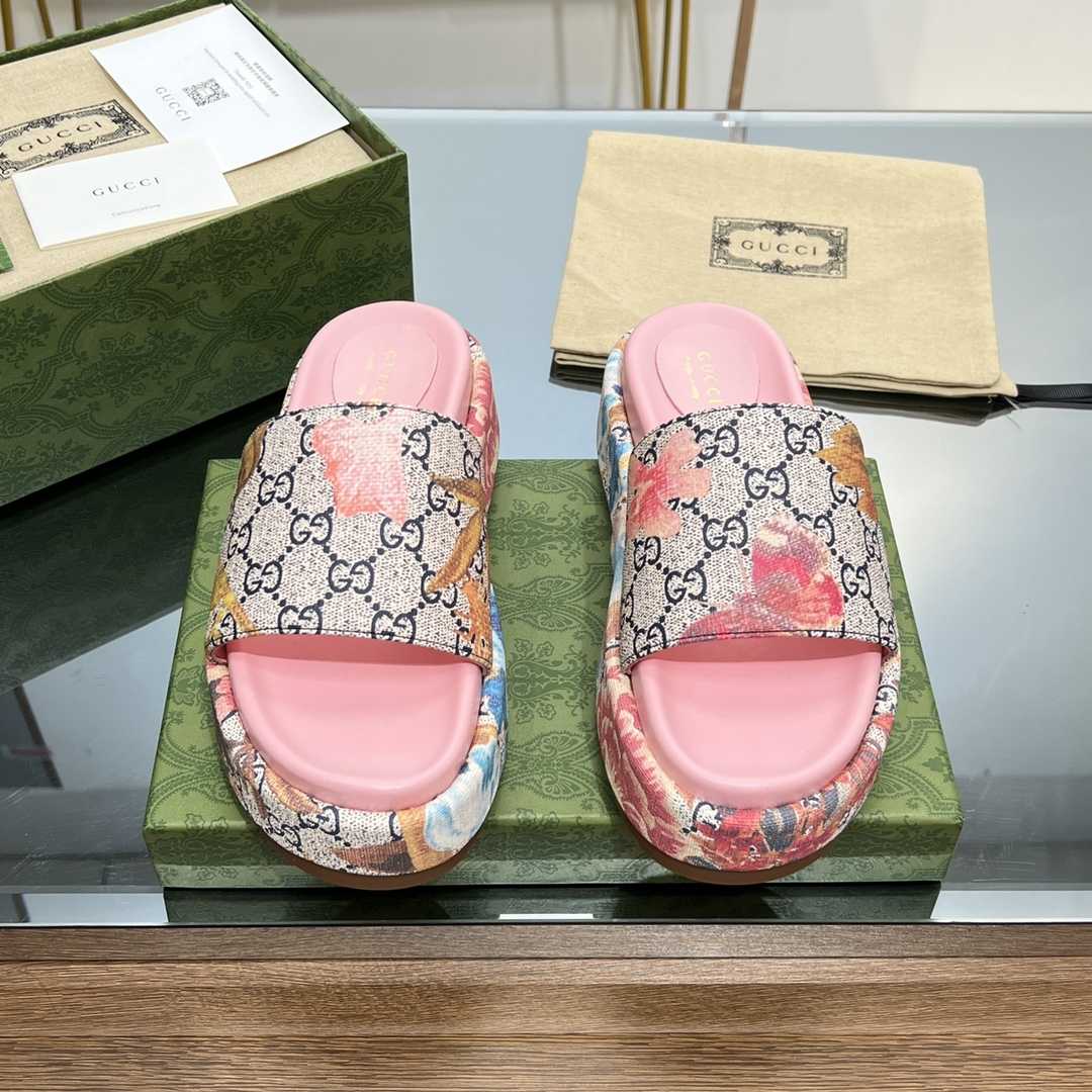 Gucci Women's Flora Sandal - DopestKickz