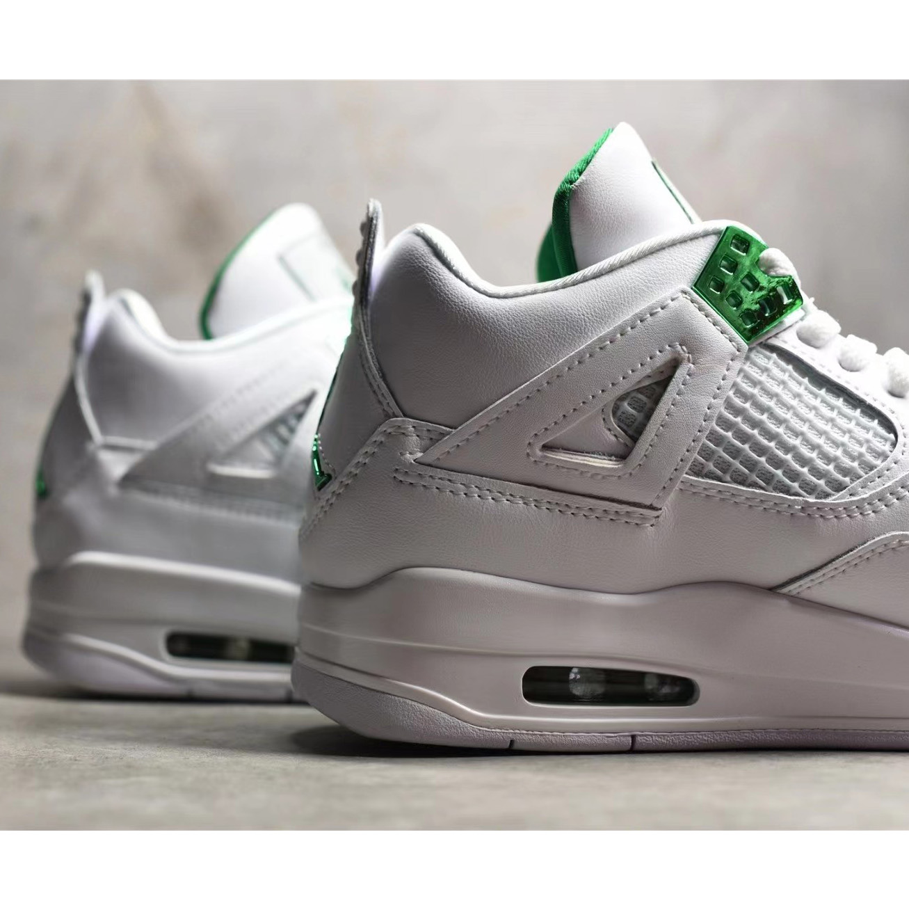 Air Jordan 4 Retro Sneaker      ct8527-113 - DopestKickz