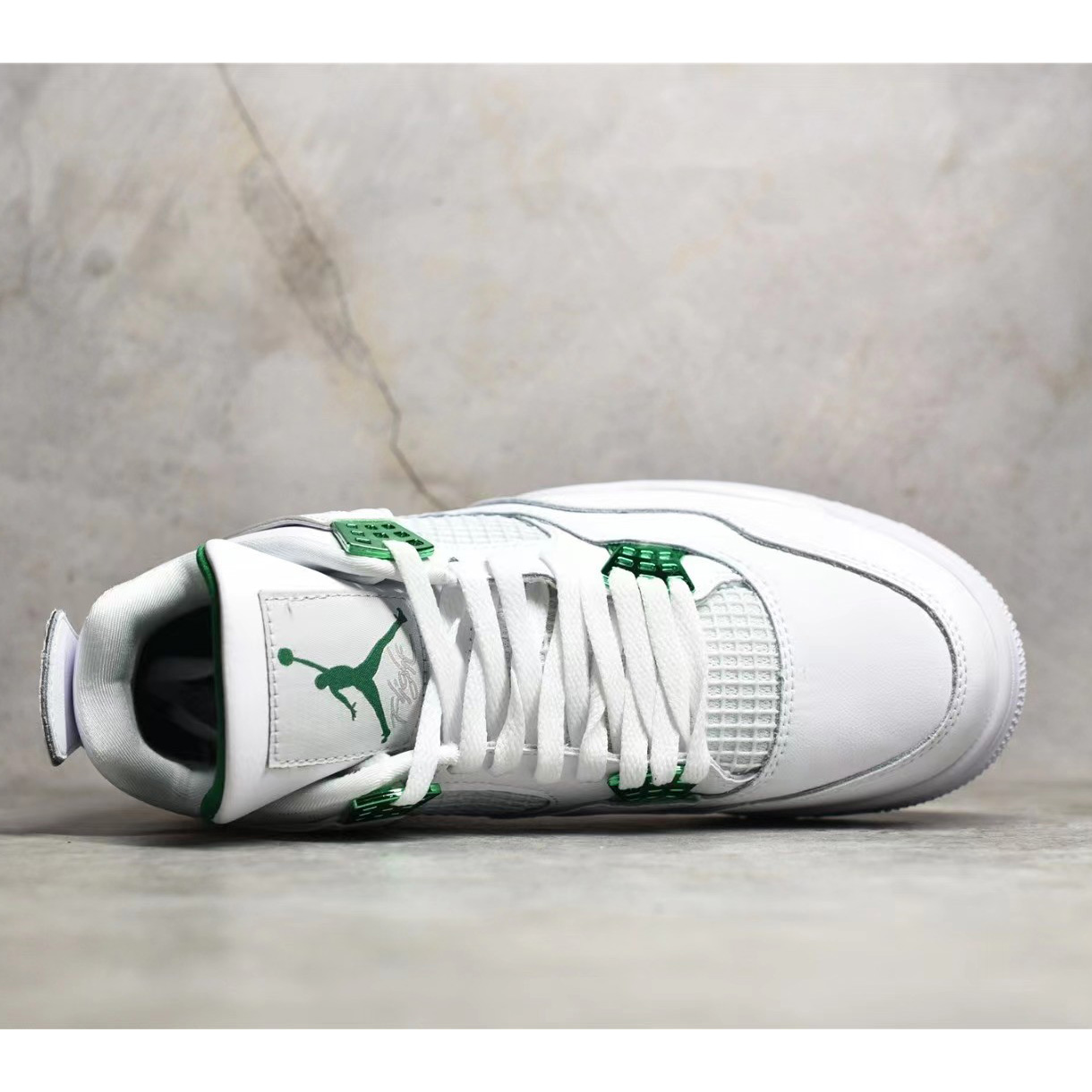 Air Jordan 4 Retro Sneaker      ct8527-113 - DopestKickz