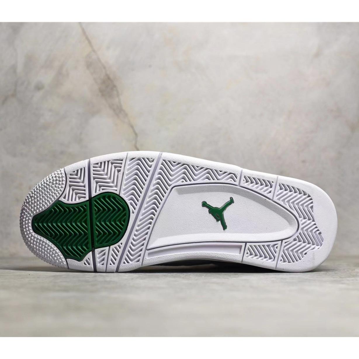 Air Jordan 4 Retro Sneaker      ct8527-113 - DopestKickz