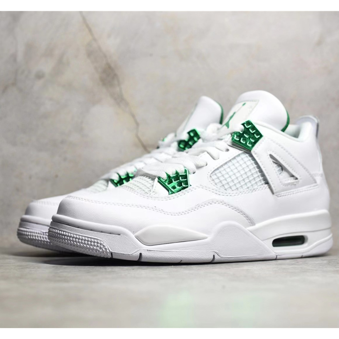 Air Jordan 4 Retro Sneaker      ct8527-113 - DopestKickz