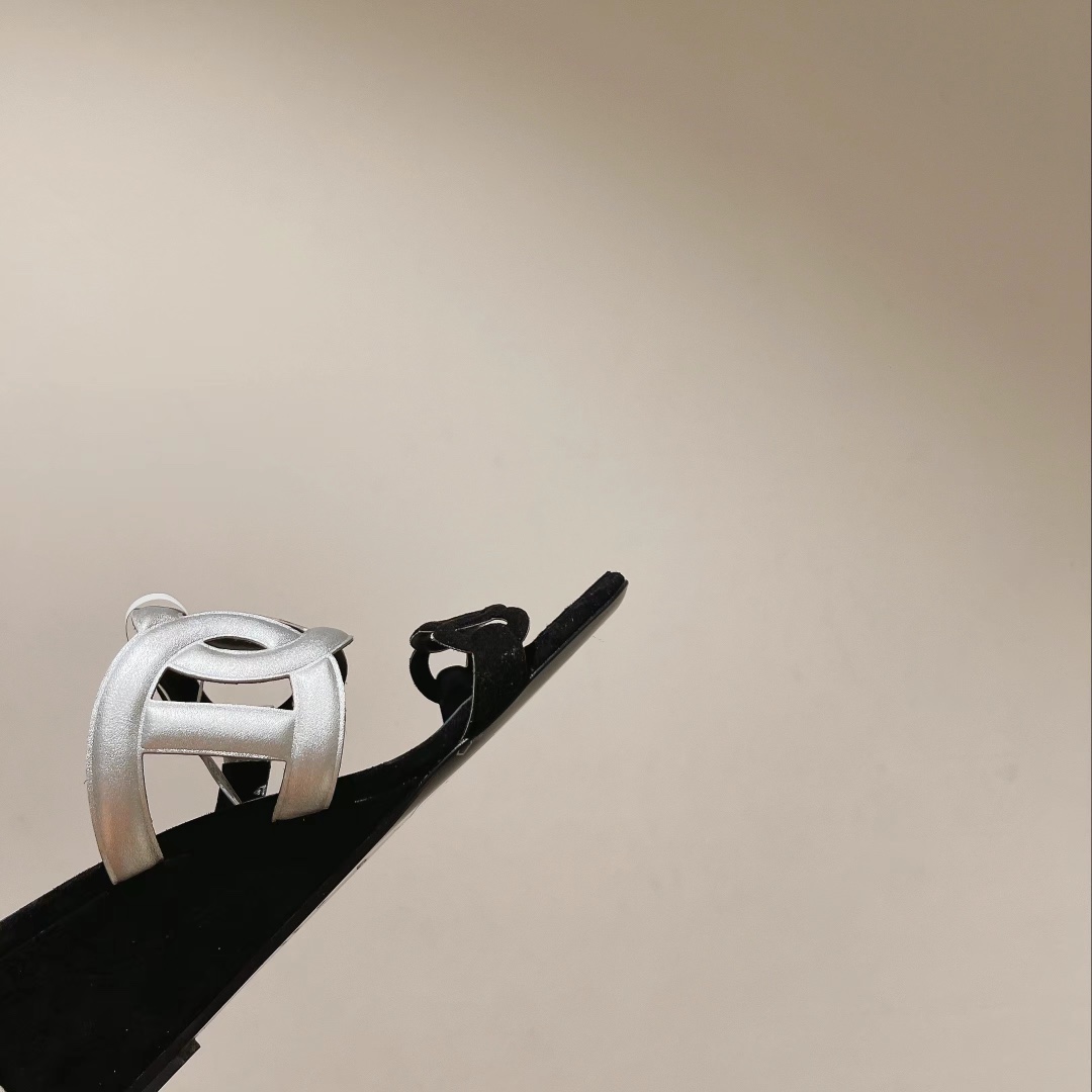 Hermes Figari 55 Sandal - DopestKickz