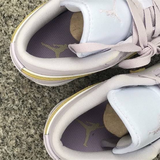 Air Jordan 1 Low Sneaker    DC0774-501  - DopestKickz